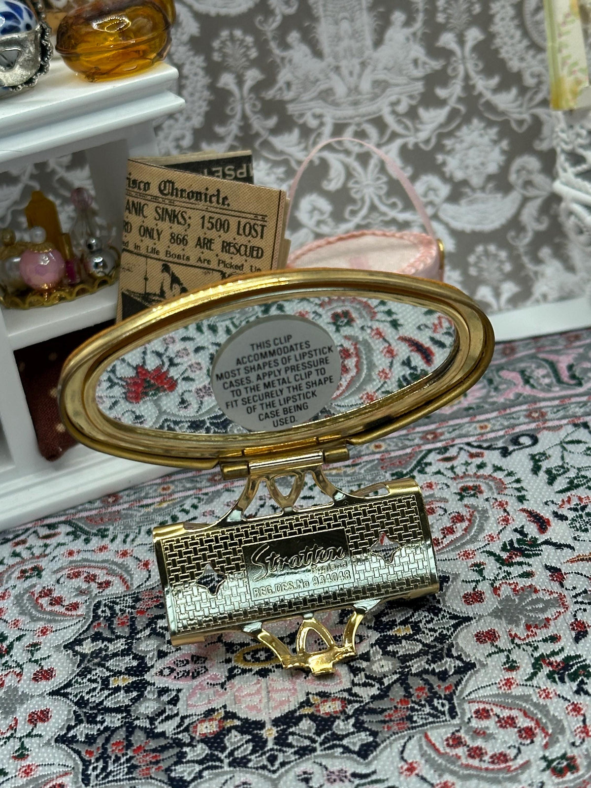 Vintage Stratton “Lipview” Lipstick Holder & Mirror – Tan Leather, Gold Tone Clip