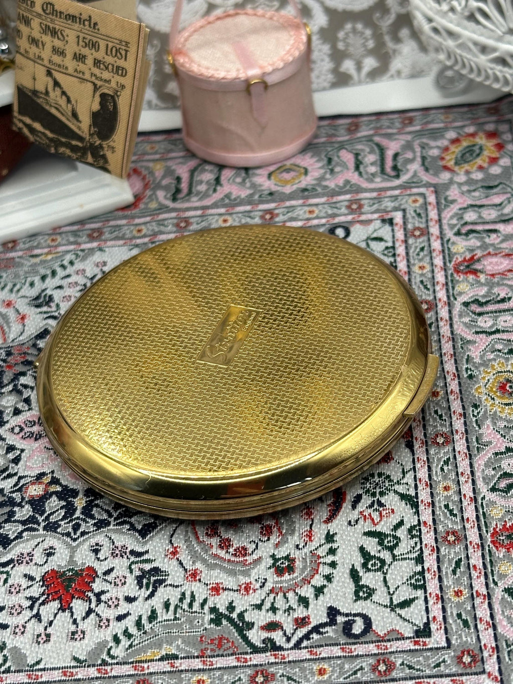 Vintage Stratton Powder Compact | Floral Porcelain Effect Lid, Made in England