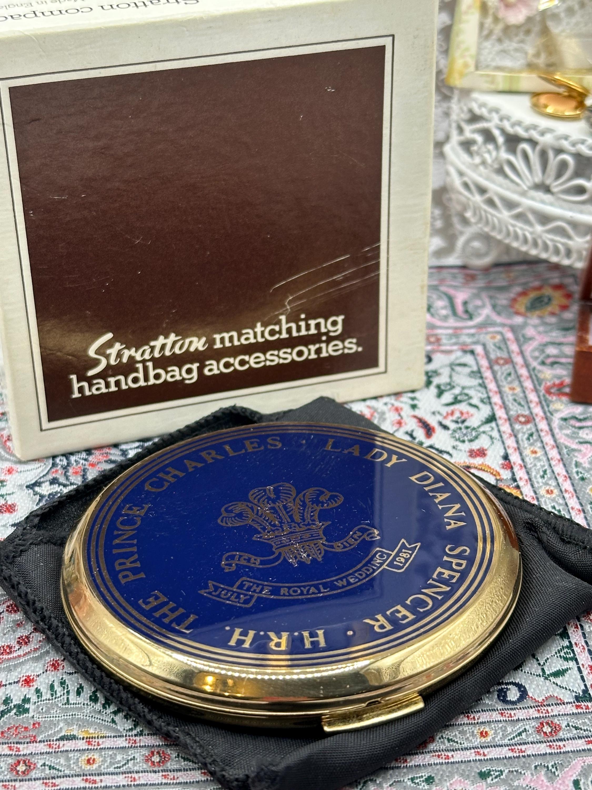 Vintage Unused Boxed Stratton Royal Wedding Powder Compact – Charles & Diana (1981)