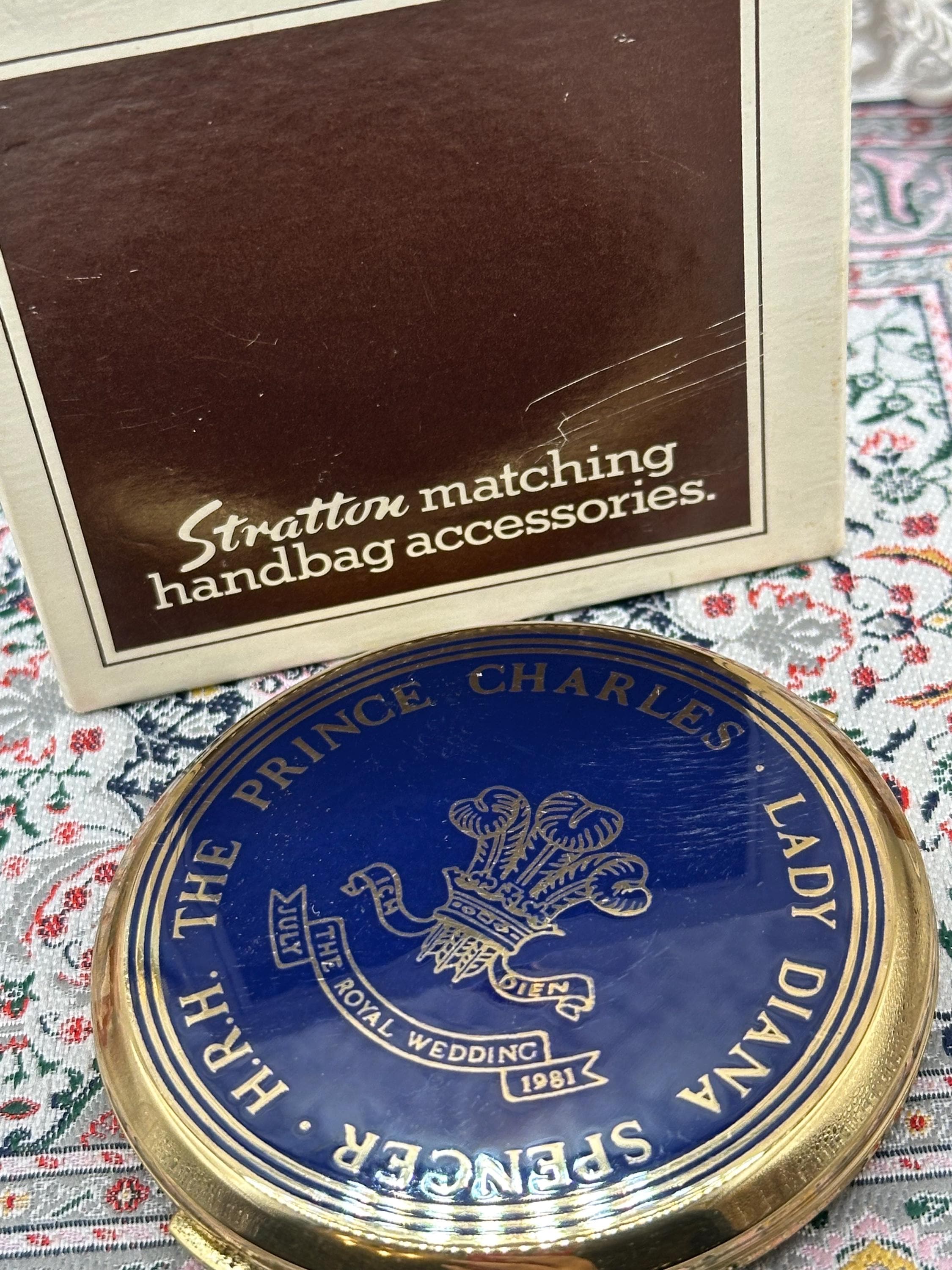 Vintage Unused Boxed Stratton Royal Wedding Powder Compact – Charles & Diana (1981)