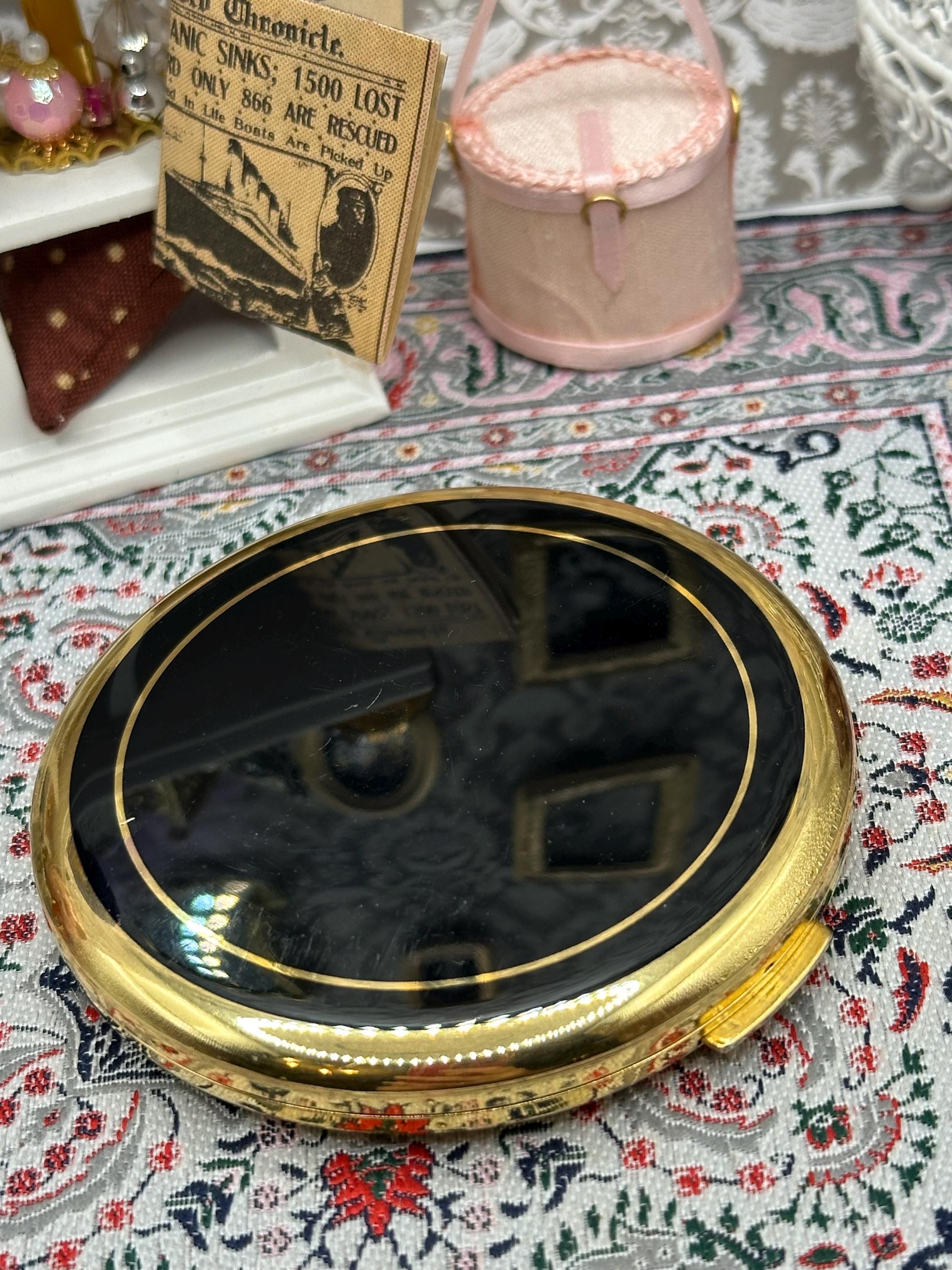 Vintage Powder Compact Black & Gold Engine Turned Makeup Compact Mirror