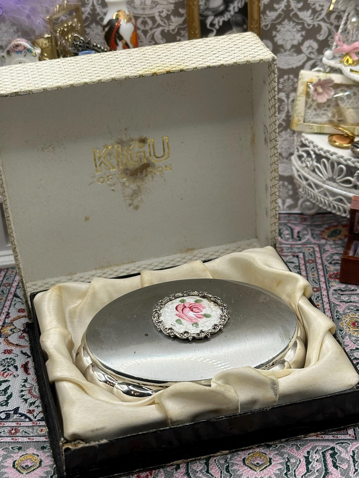Kigu Concerto Musical Compact – Plays Anniversary Song, Boxed & Unused, Vintage Collectable