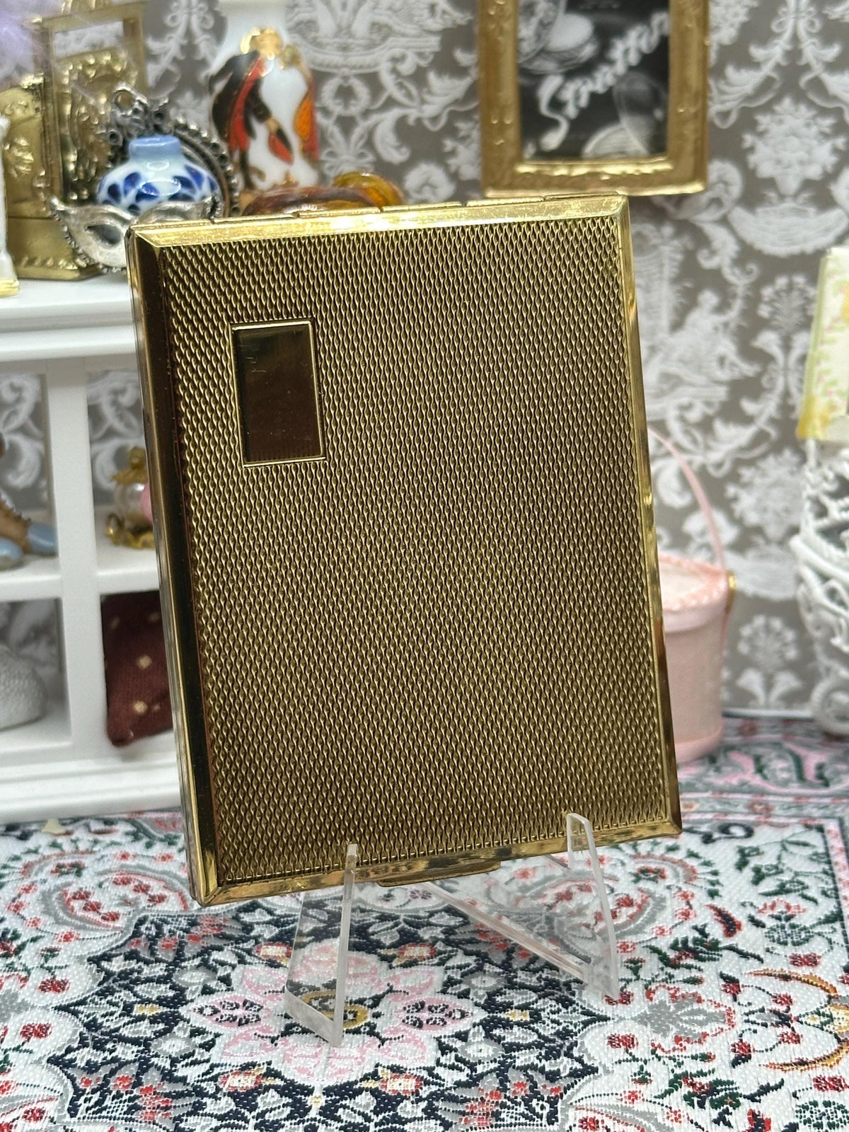 Kigu Art Deco Rectangle Powder Compact – 7.5cm, Gold Tone, Blank Cartouche