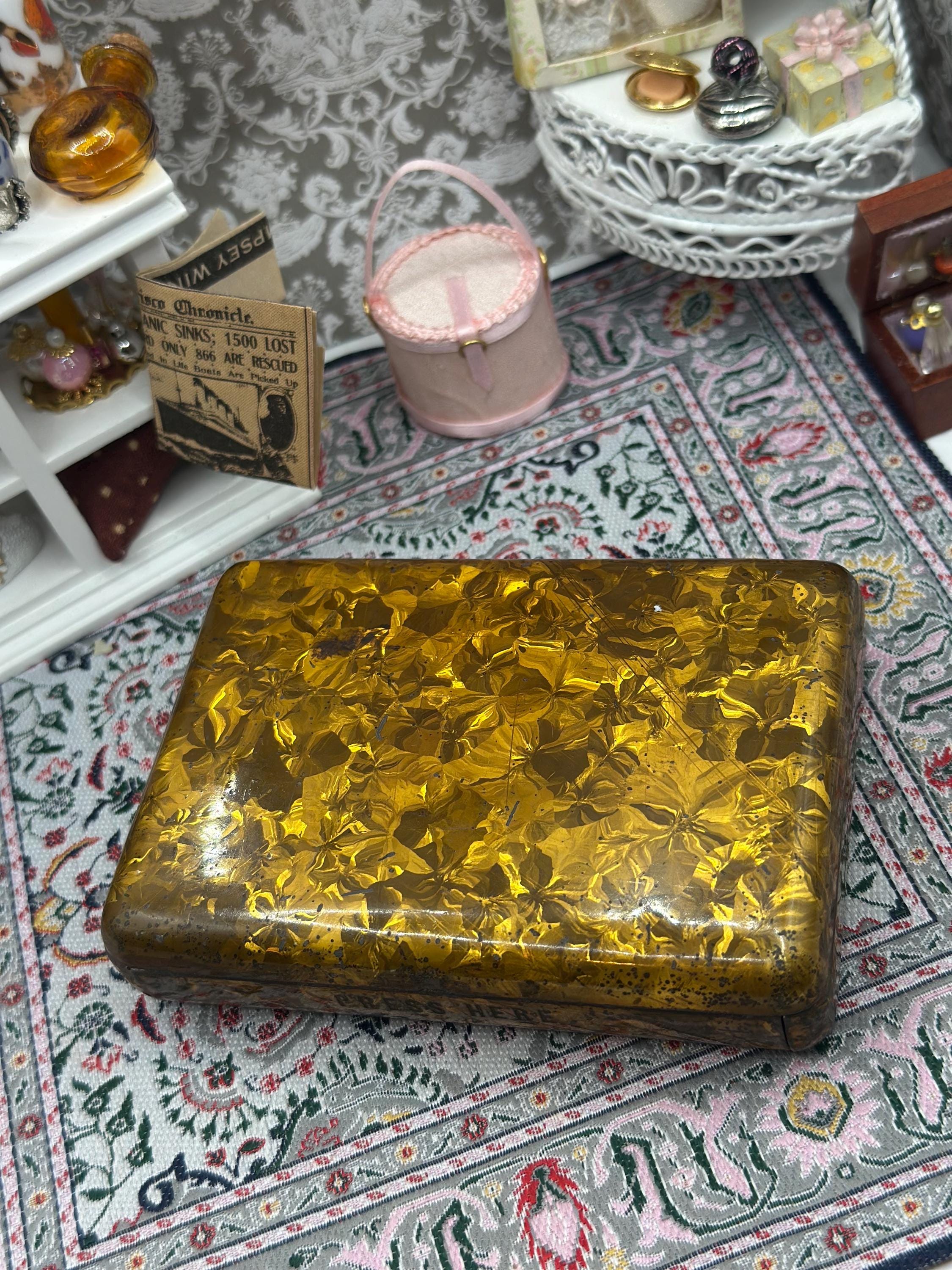 Victorian Charm Antique Jahnckes Tin with Marbled Gold Brown Finish - Registered 1880