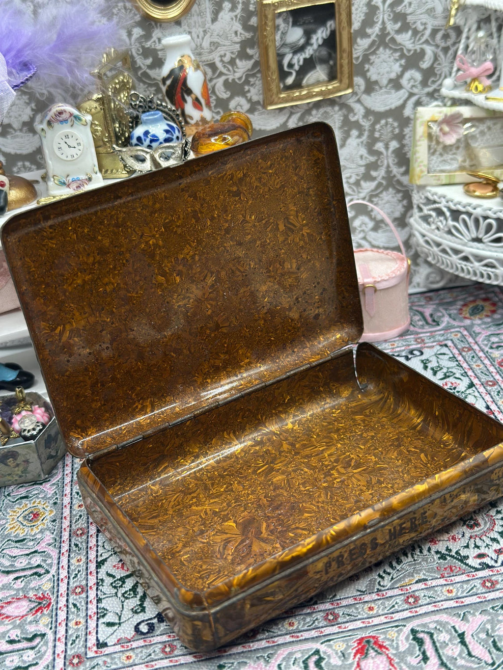 Victorian Charm Antique Jahnckes Tin with Marbled Gold Brown Finish - Registered 1880