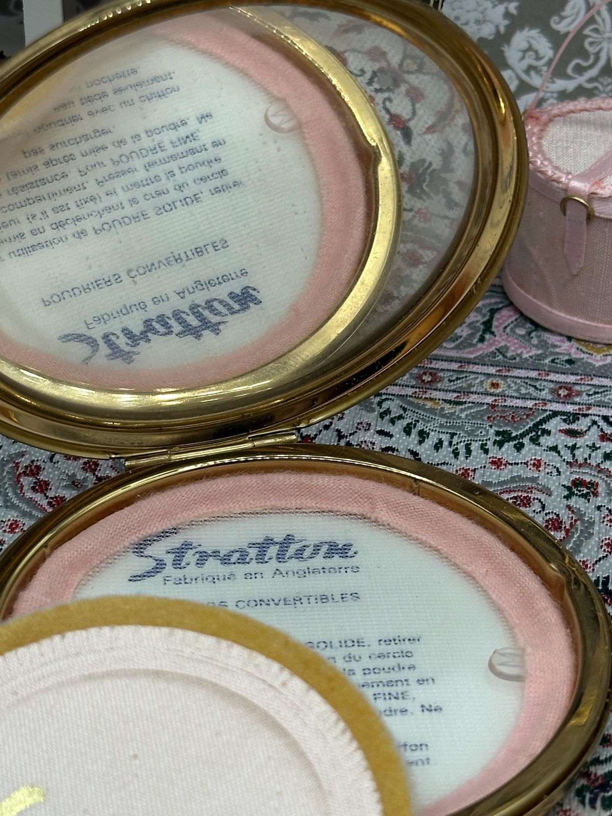 Vintage Stratton 21st Birthday Powder Compact with Key Motif - Boxed Beauty Accessory