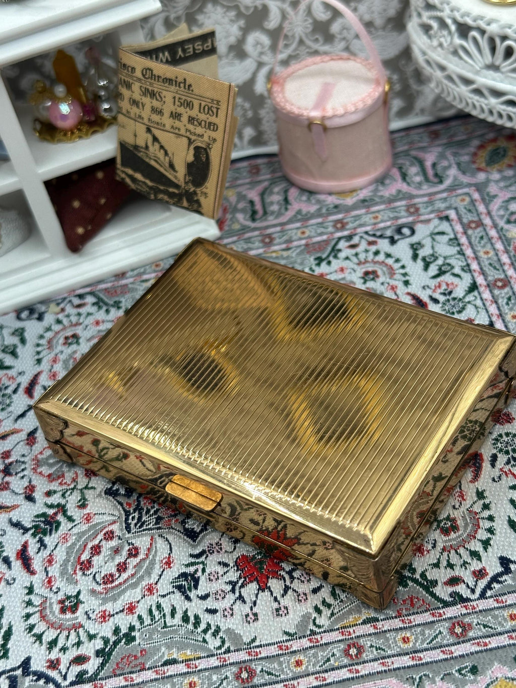 Carene Reuge Ste-Croix Swiss Musical Compact – Plays ‘The Blue Danube’, Black & Gold, Vintage Vanity