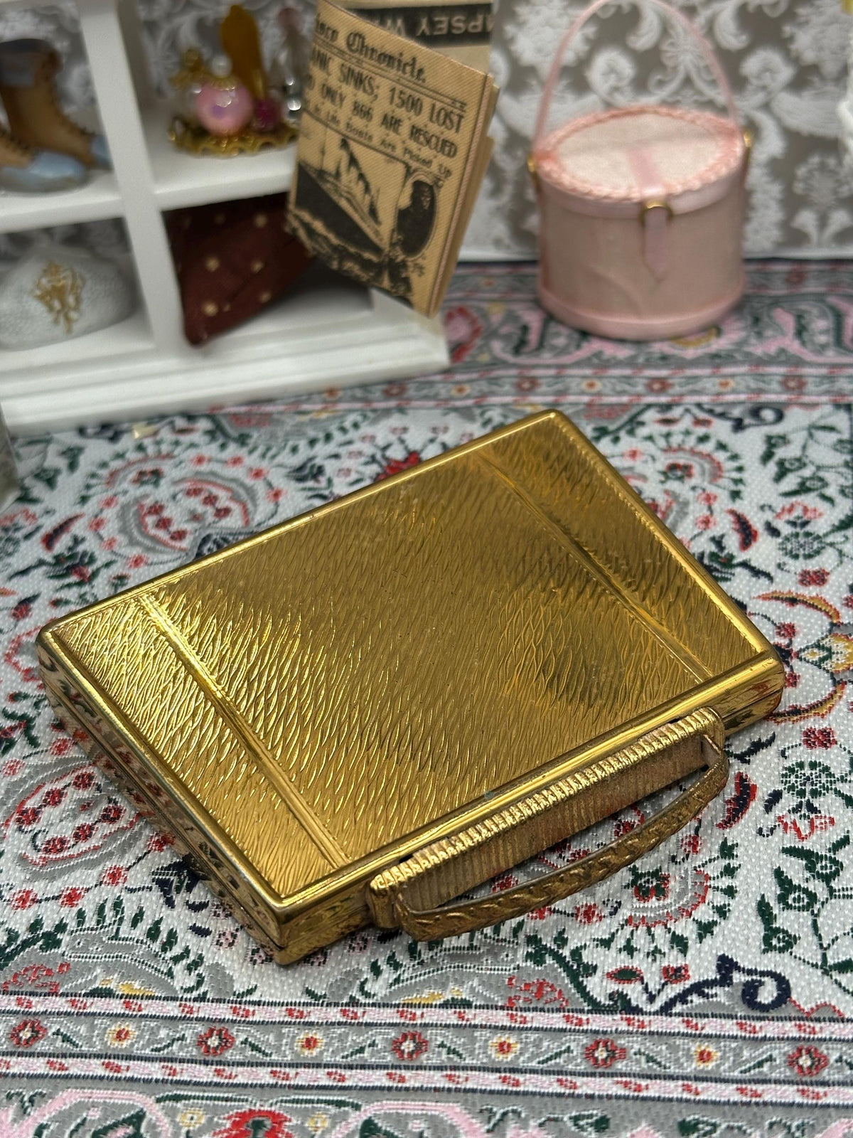 Vintage Mascot Suitcase Powder Compact – Gold Tone Handbag Design, Very Good Condition