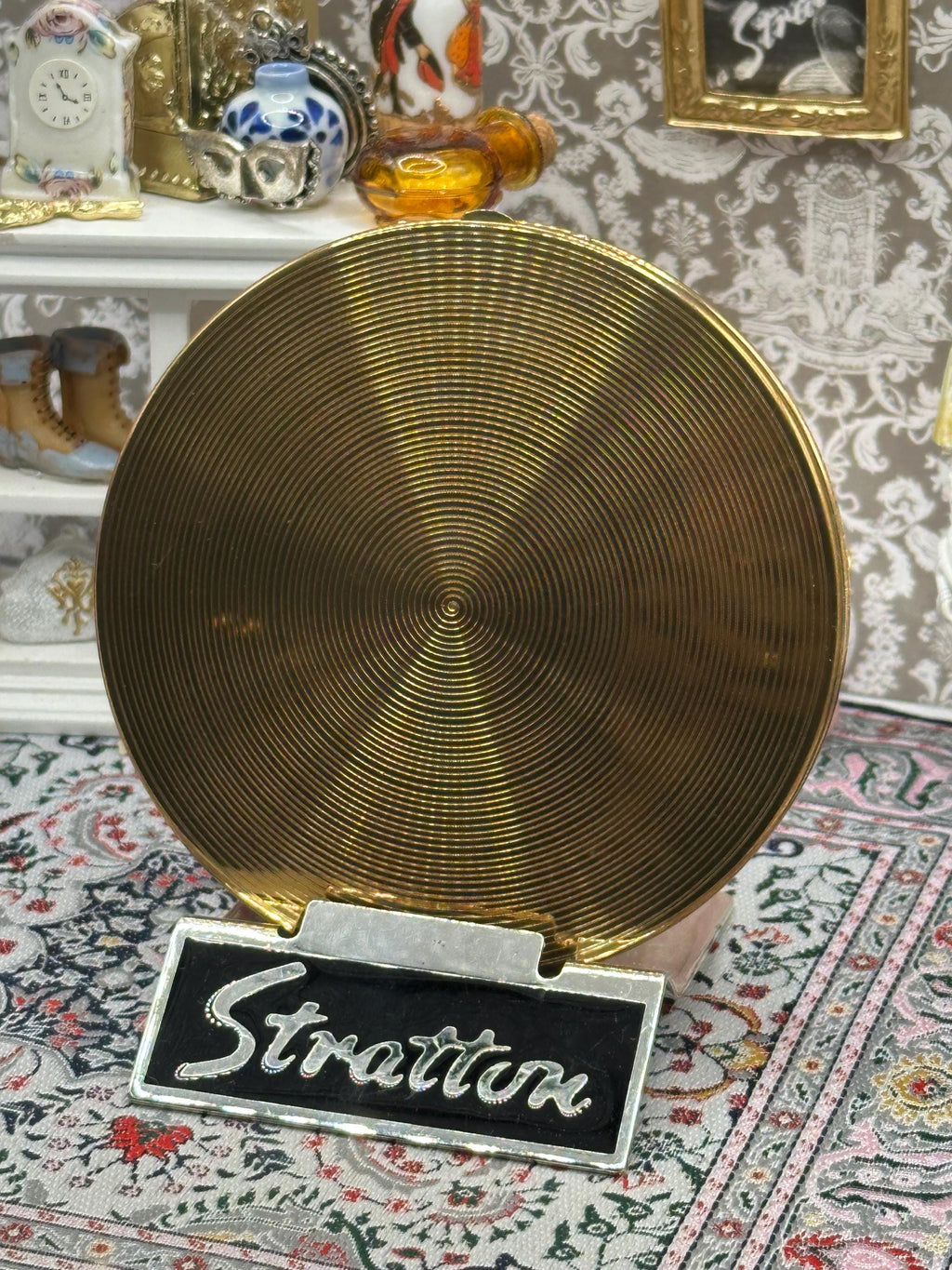 Vintage Stratton Powder Compact – Art Deco Style Black Enamel & Gold Stripe, Boxed with Pouch
