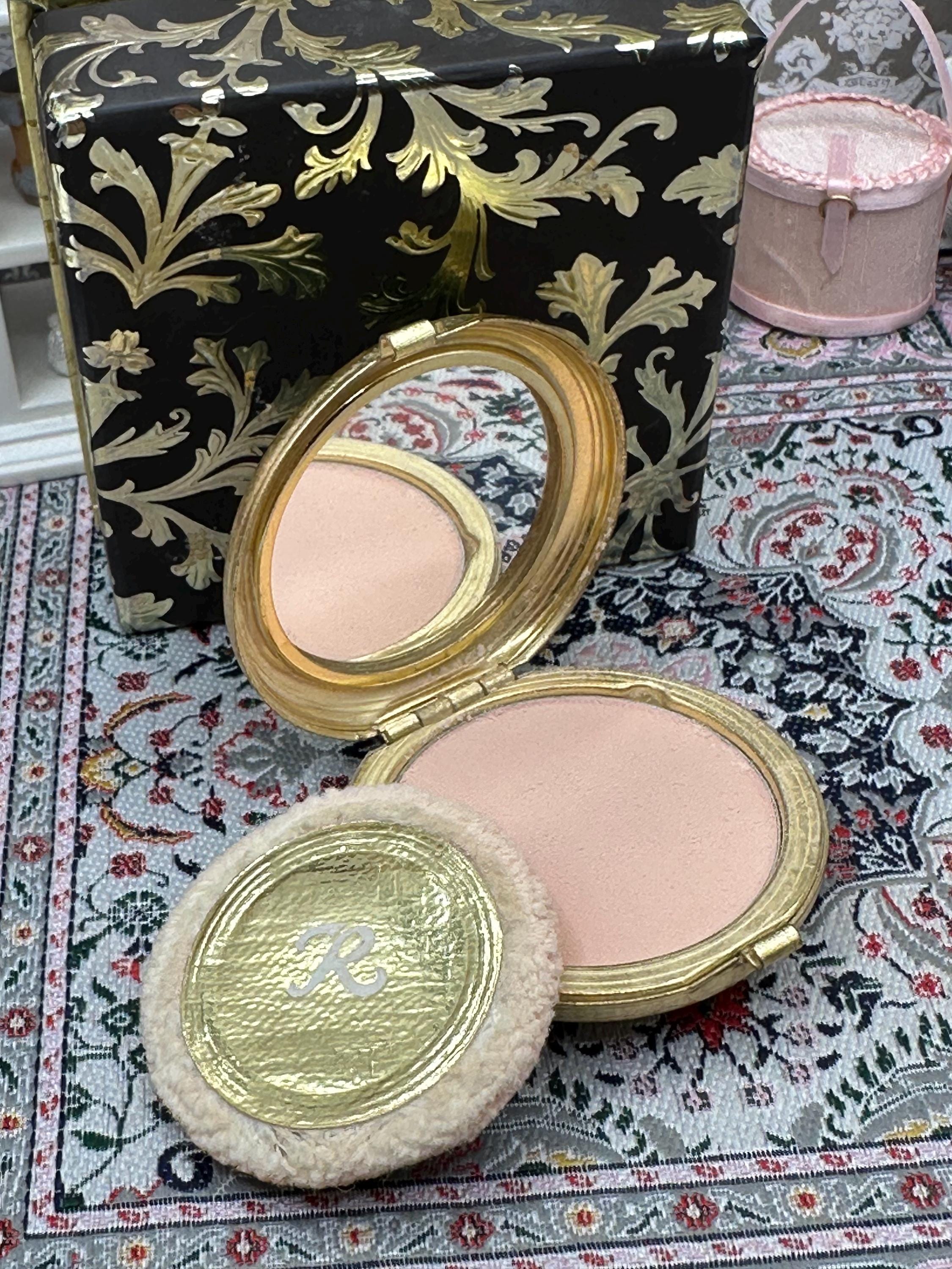 Revlon Van Cleef & Arpels Powder Compact Green Enamel Gold Tone Boxed Vintage 1960s Collectable