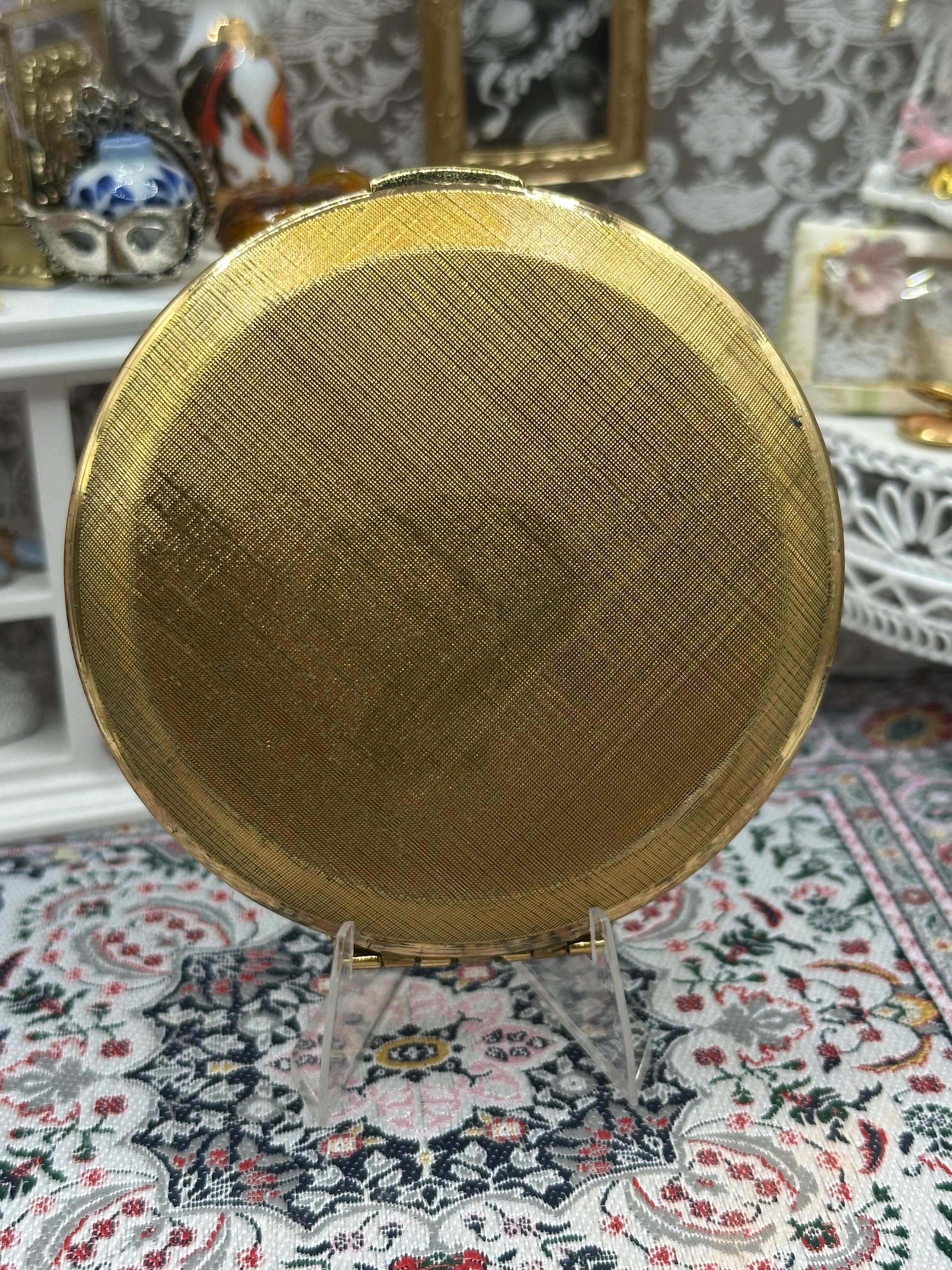 Kigu Powder Compact Floral Gold Tone Vintage Collectable 8cm