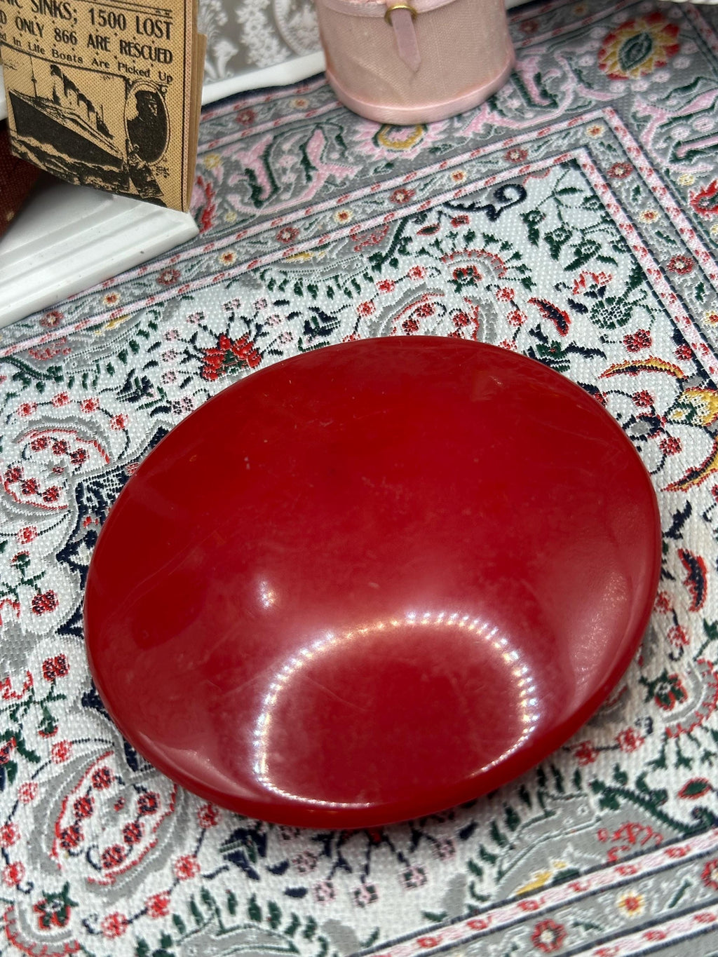 French Celluloid Powder Compact Red Vintage Art Deco Scene 7.5cm Collectable