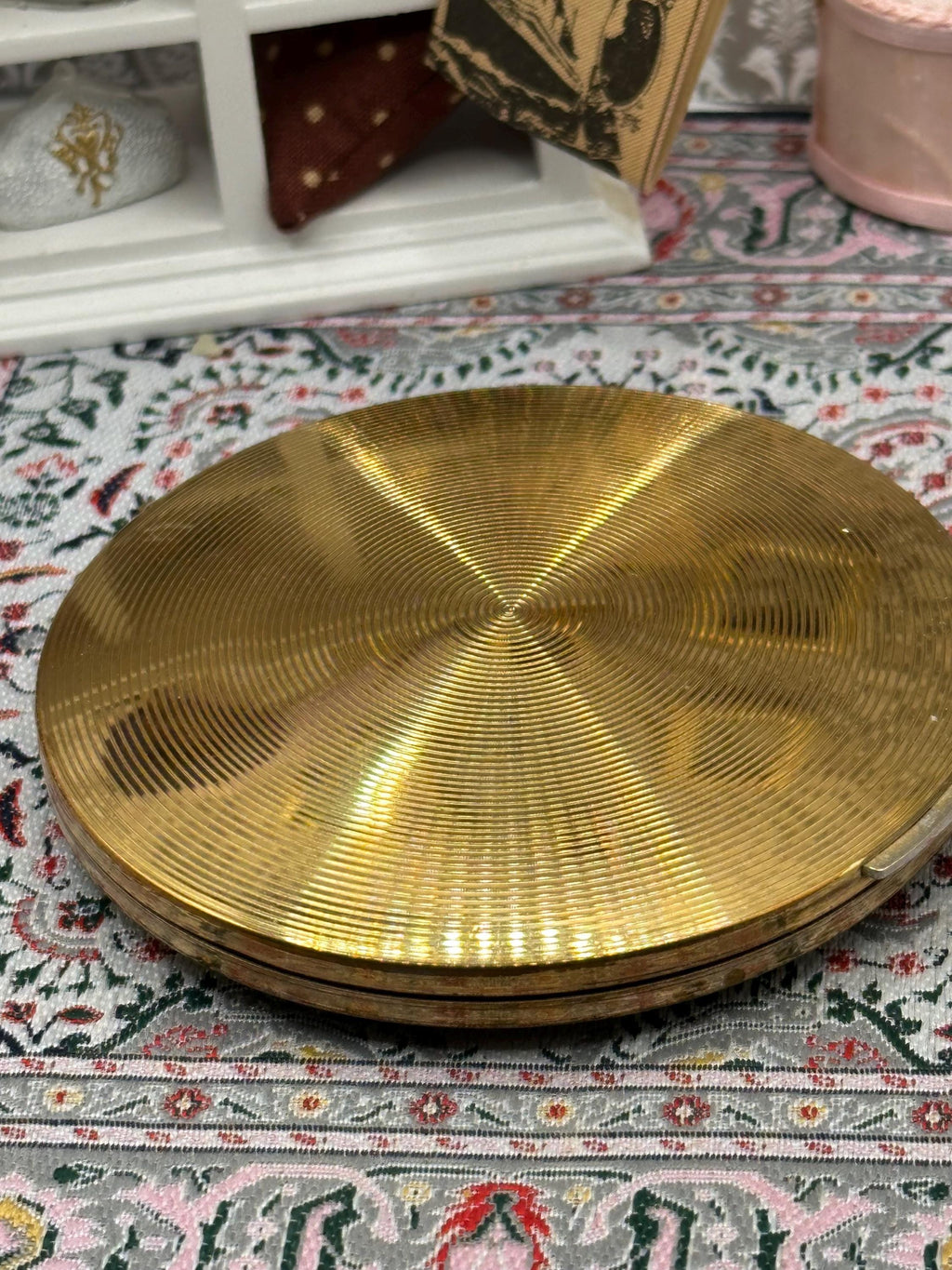 Vintage Stratton Horse Head Powder Compact - Collector's Piece