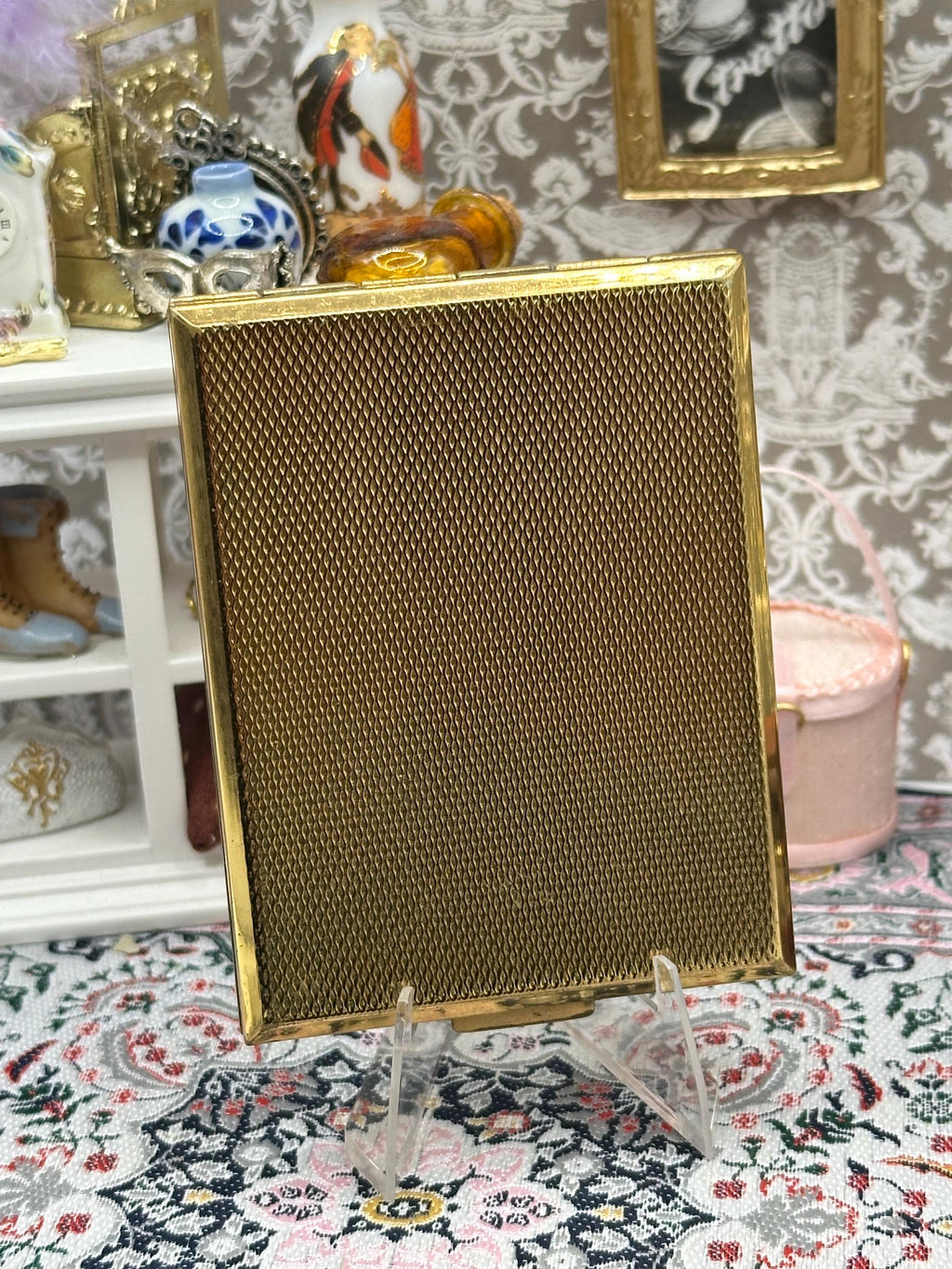 Kigu Art Deco Rectangle Powder Compact – 7.5cm, Gold Tone, Blank Cartouche