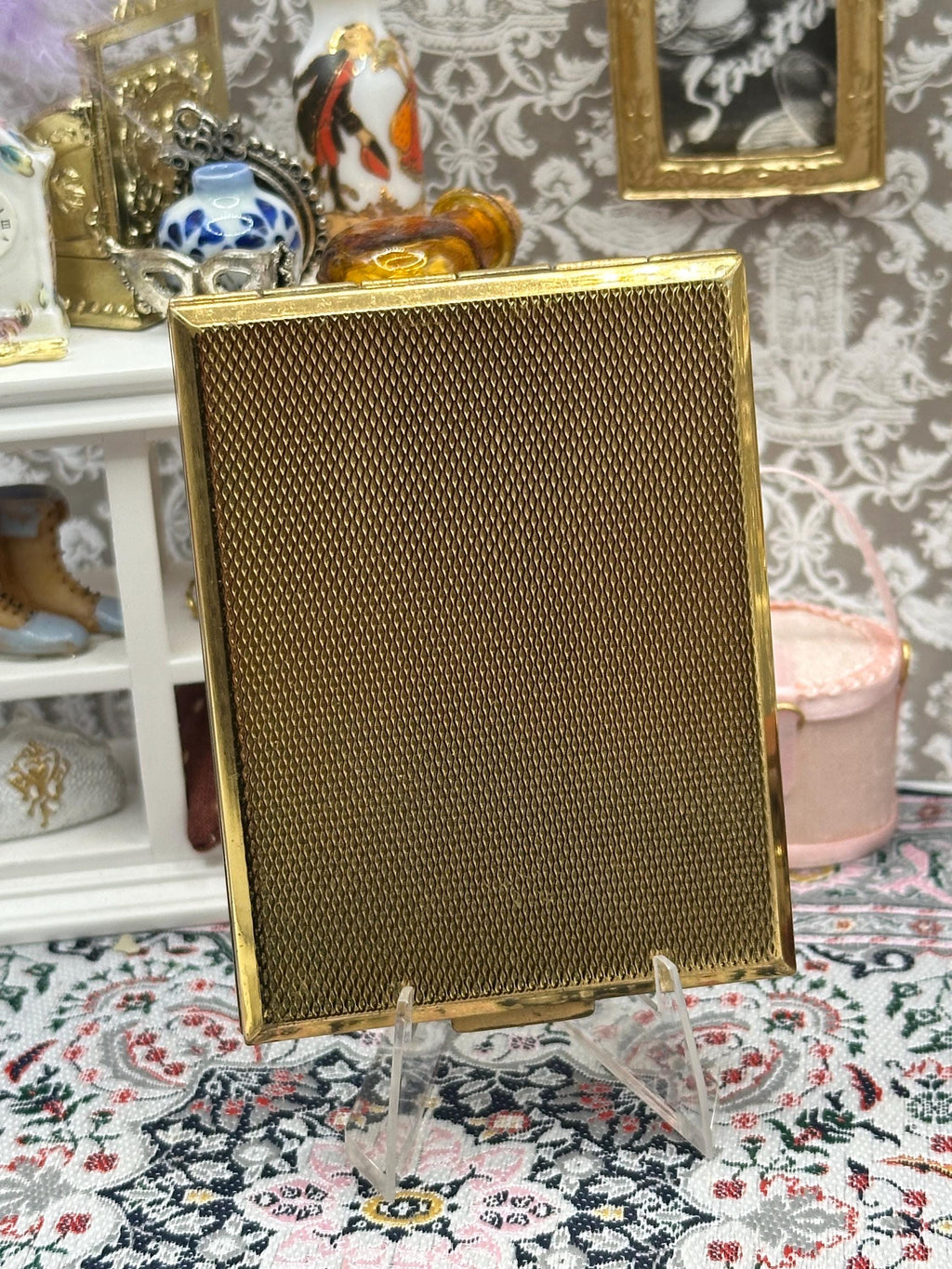 Kigu Art Deco Rectangle Powder Compact – 7.5cm, Gold Tone, Blank Cartouche
