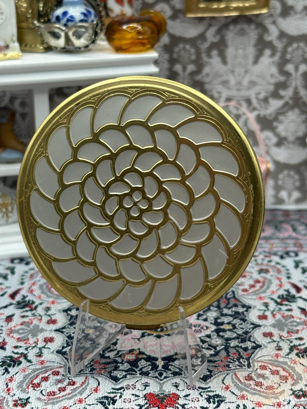 Vintage Guerlain Powder Compact Mirror – Meteorites Éclats de Nacre Millennium 2000 Limited Edition Collectible