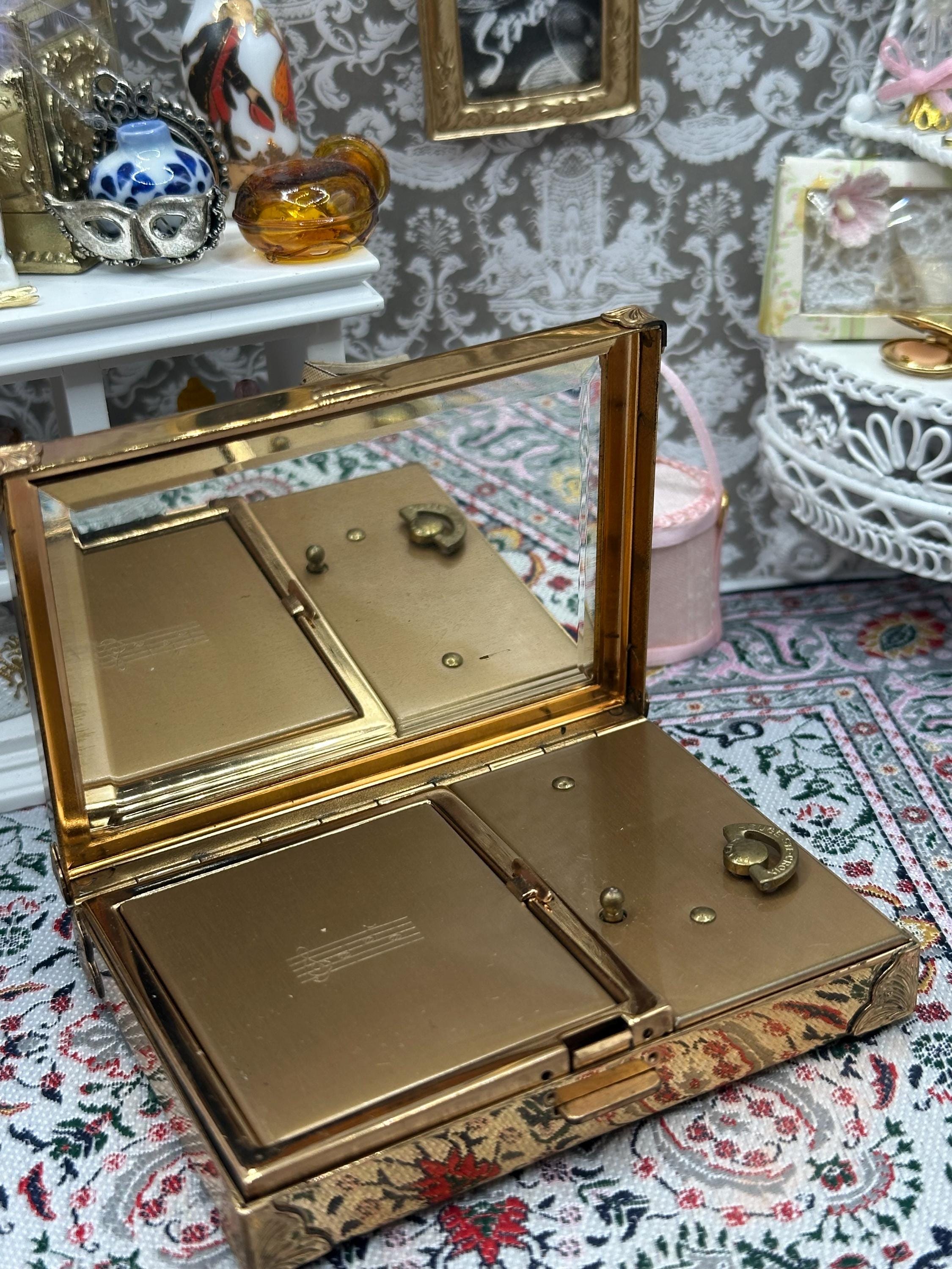 Carene Reuge Ste-Croix Swiss Musical Compact – Plays ‘The Blue Danube’, Black & Gold, Vintage Vanity