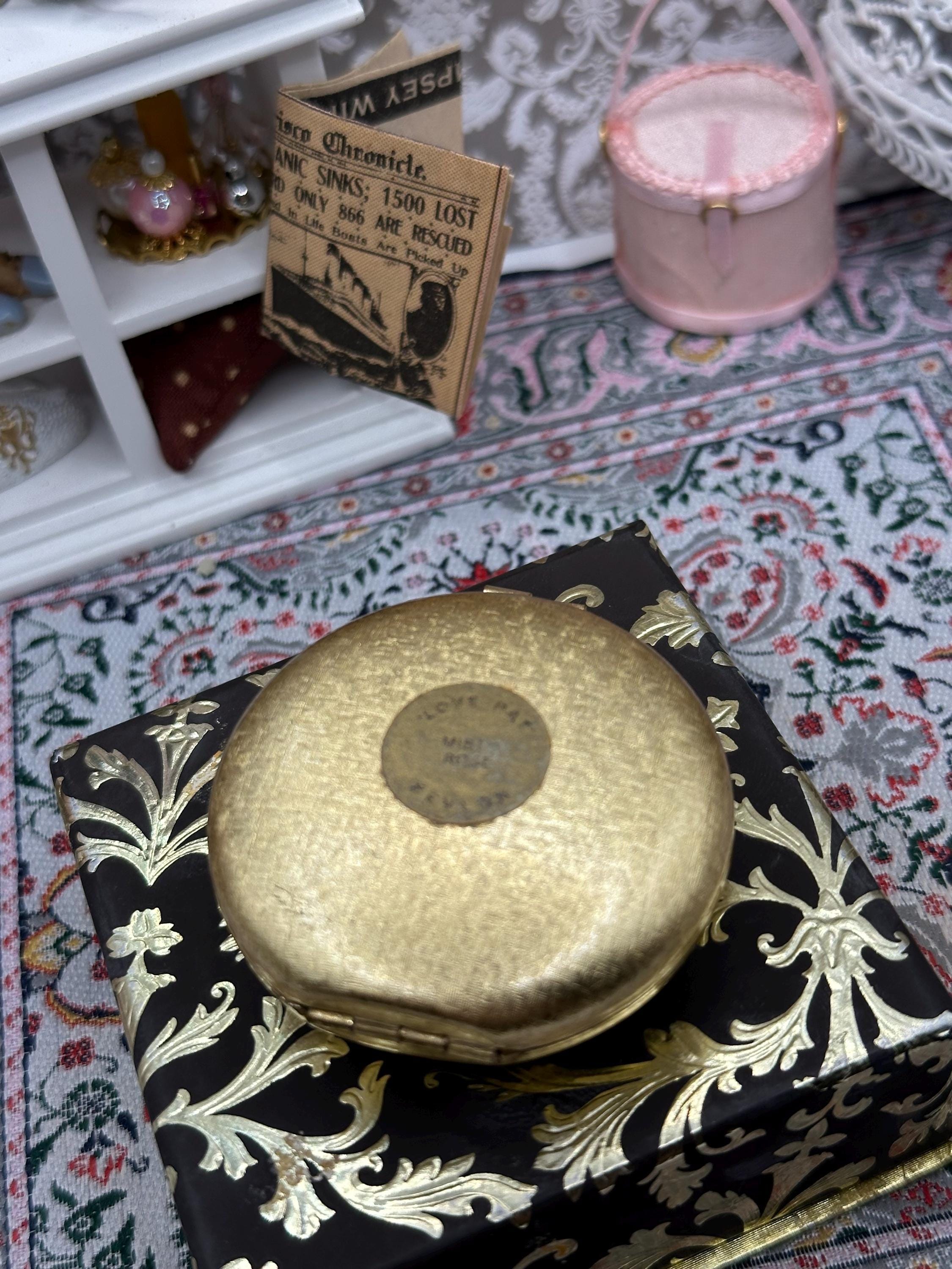 Revlon Van Cleef & Arpels Powder Compact Green Enamel Gold Tone Boxed Vintage 1960s Collectable