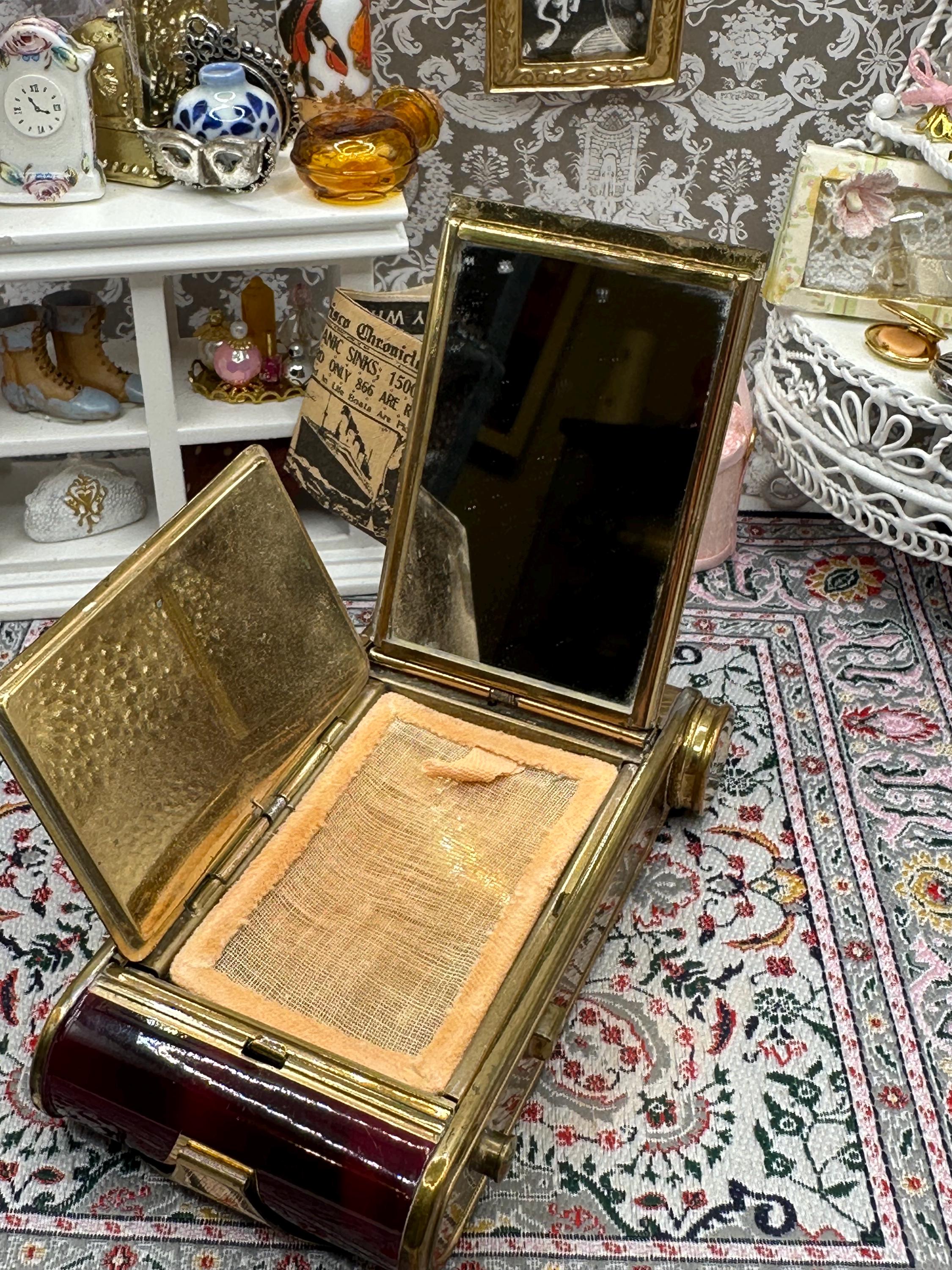 German Art Deco Camera Compact – Vintage Powder Compact with Manicure Set, Rare Collectable