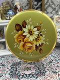 Kigu Powder Compact Floral Gold Tone Vintage Collectable 8cm