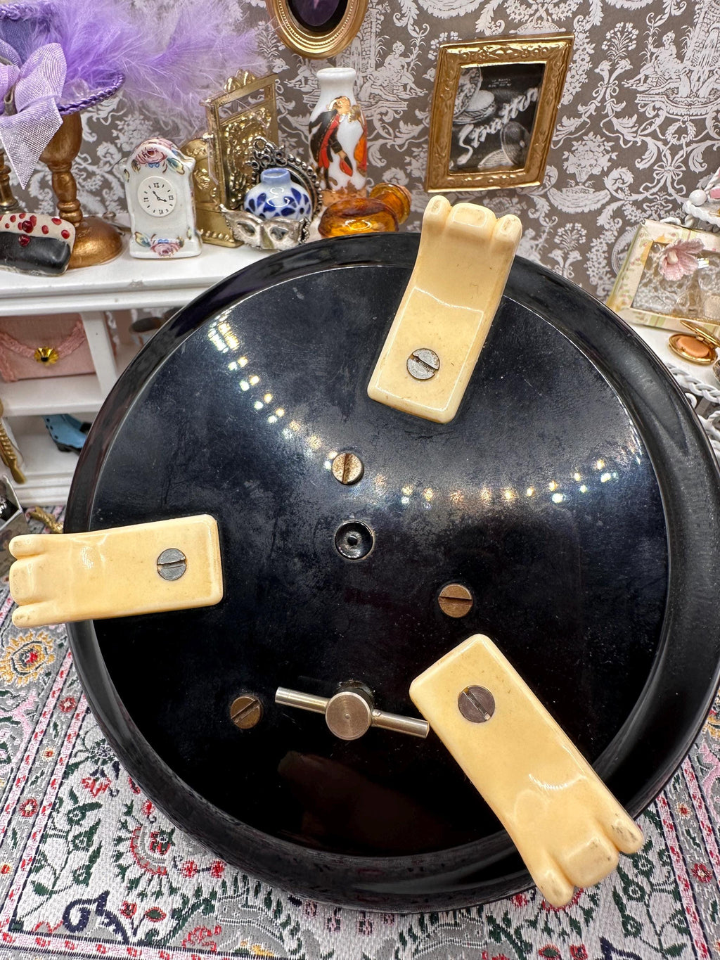 Vintage Yellow Bakelite Musical Powder Pot Bowl – 1950s Vanity Decor