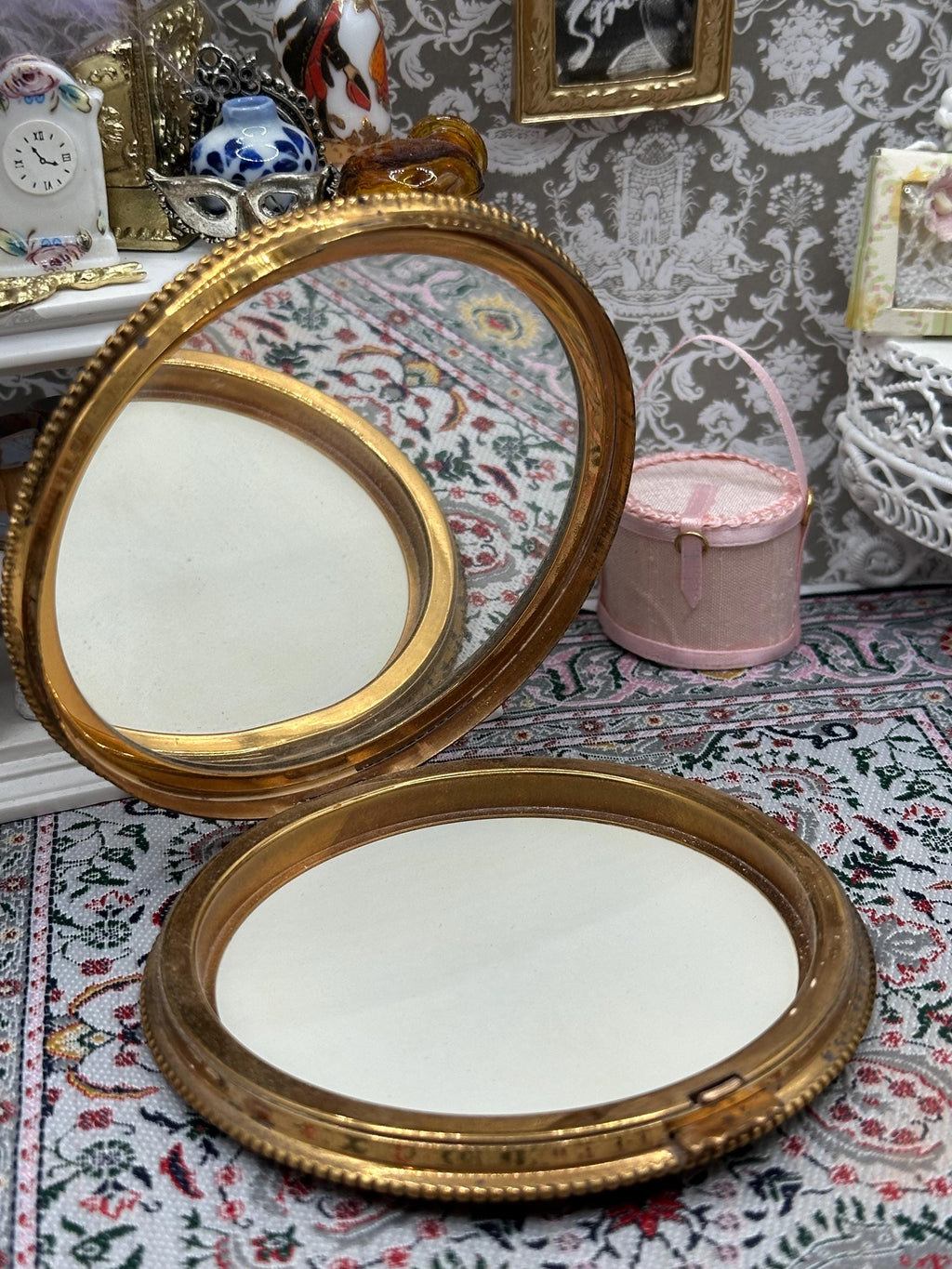 Large Floral Powder Compact Gold Tone Mint Green Vintage Vanity Art Deco Style