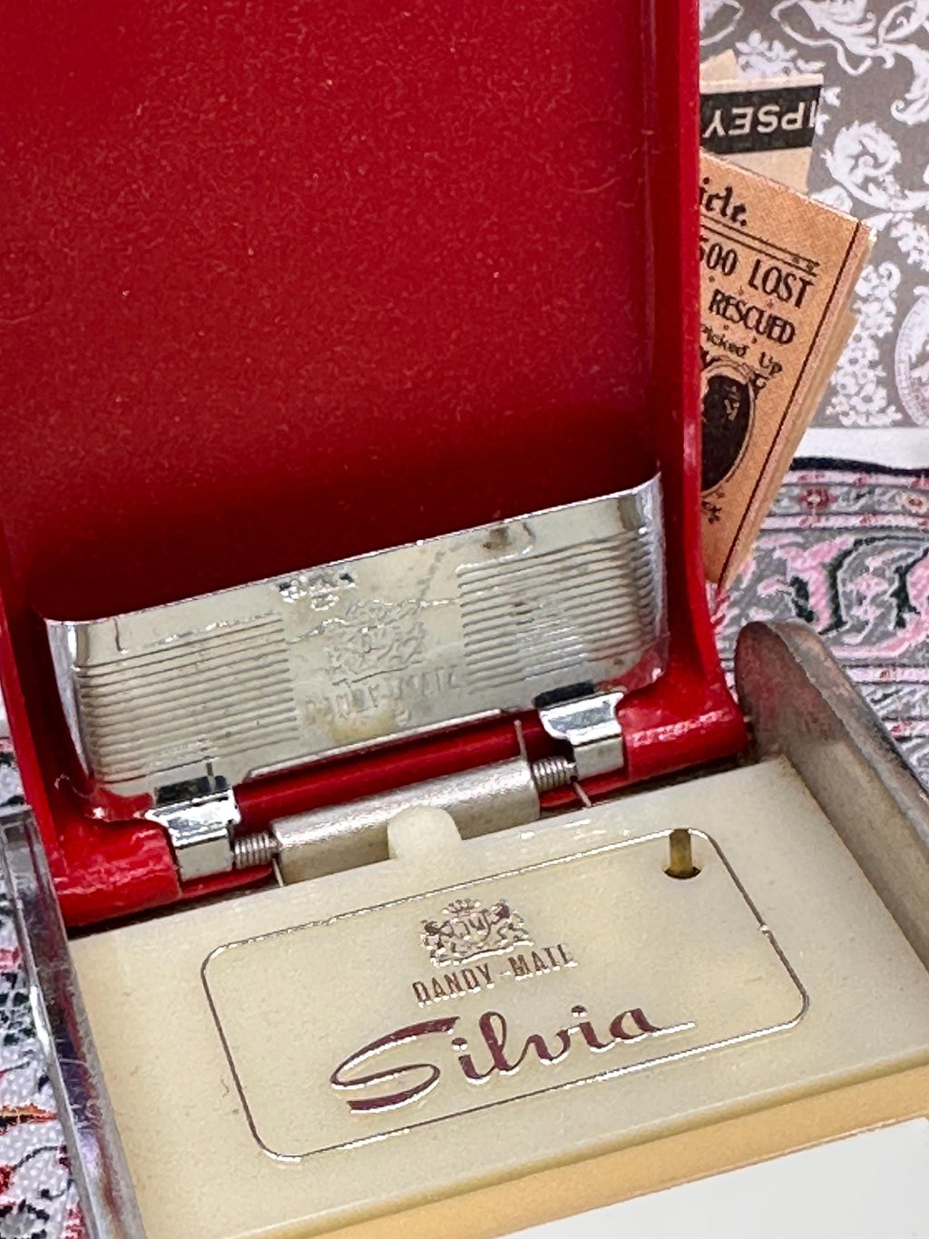 Dandy Mate Silvia Musical Camera Compact – 1960s Floral Vanity Case, Japan