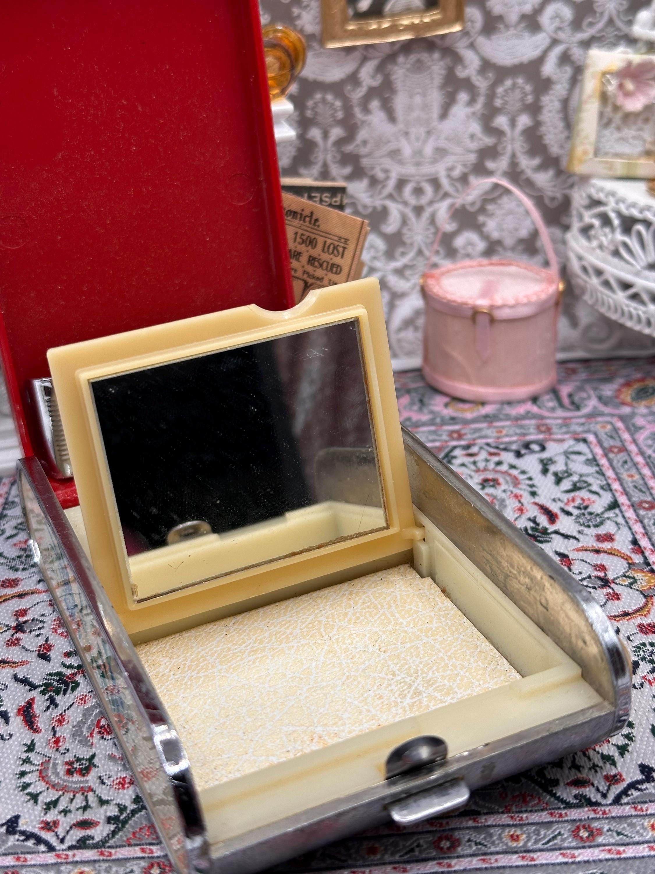 Dandy Mate Silvia Musical Camera Compact – 1960s Floral Vanity Case, Japan