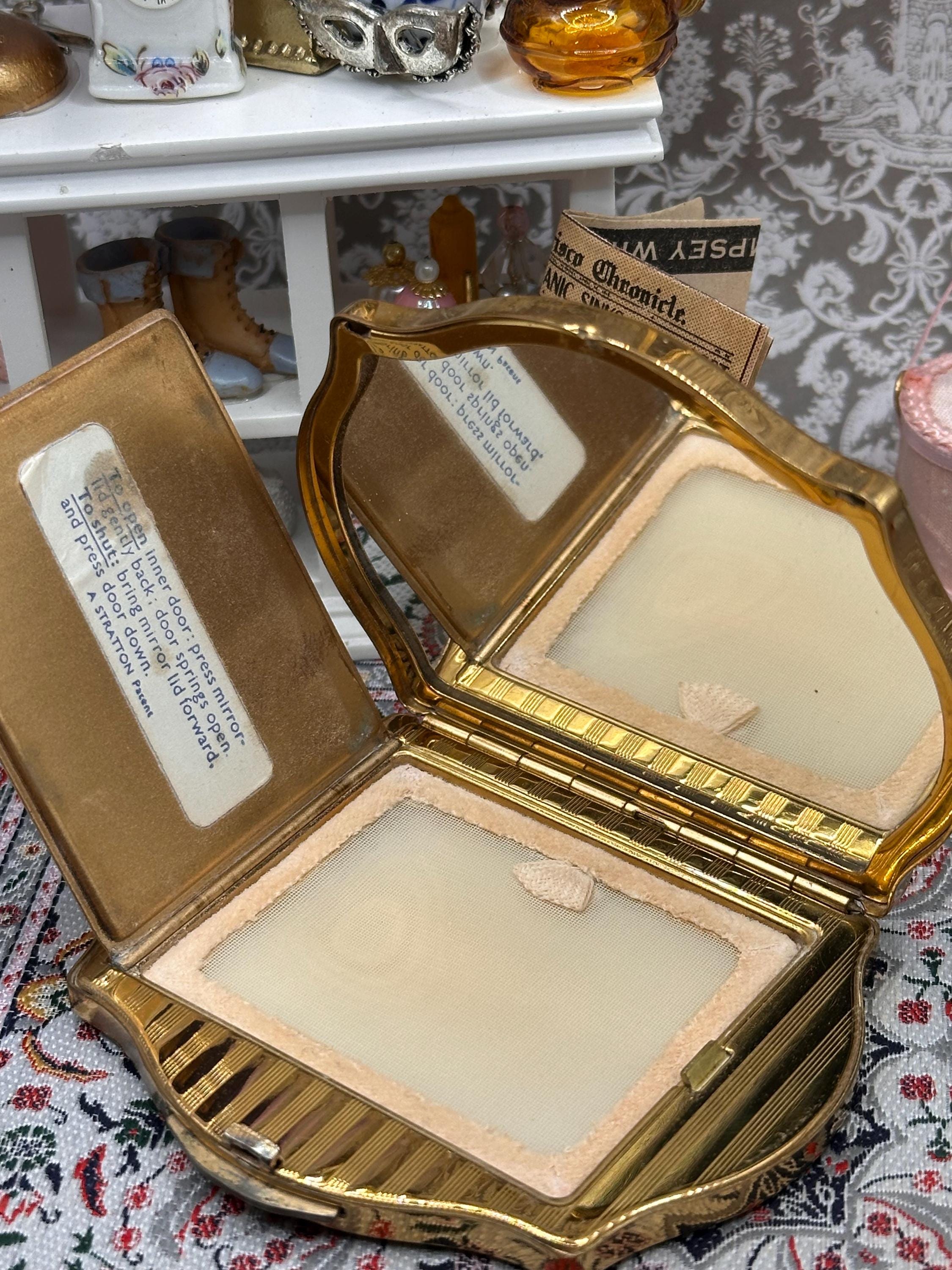 Stratton Regency Powder Compact | Art Deco Gold Tone Vanity, Custom Initials