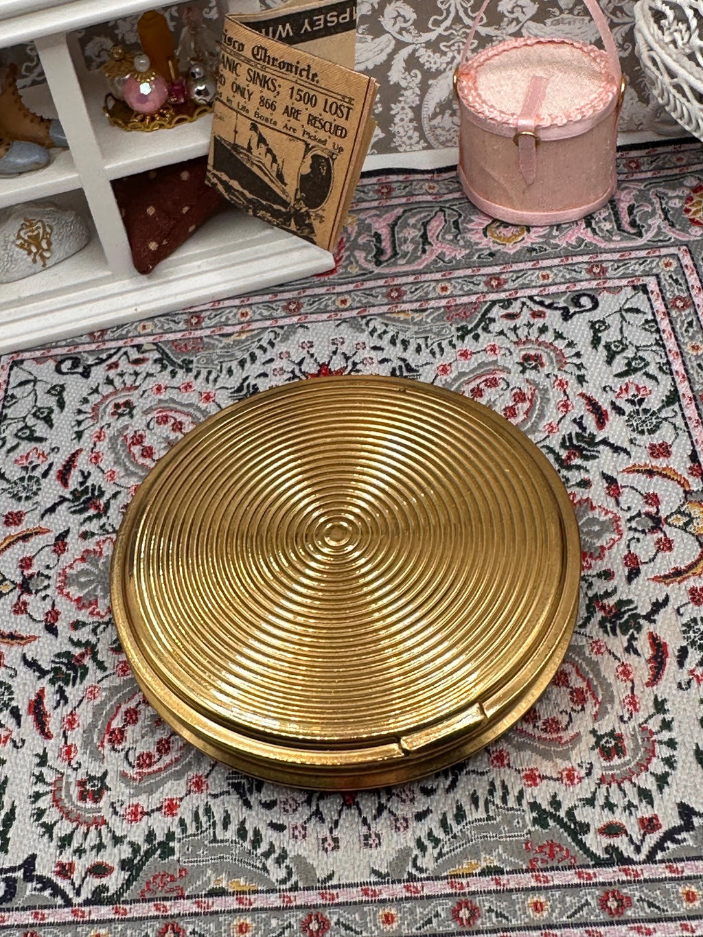 Vintage Gold Tone Powder Compact | 7.5cm | Unused | Mid Century Vanity Accessory | Made in England