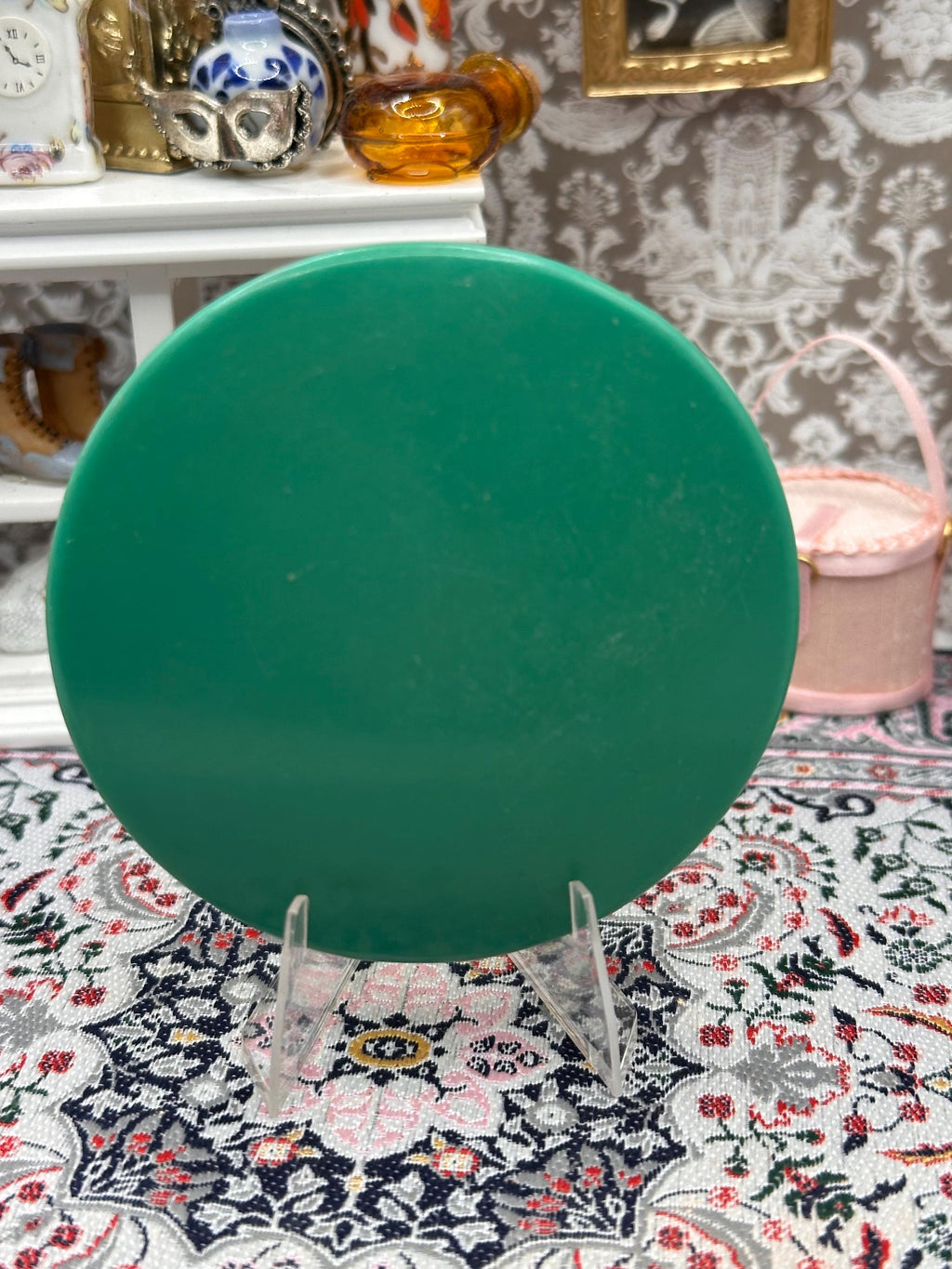 Vintage Green Celluloid Powder Compact: Romantic Courting Scene, Gold Scroll Detail