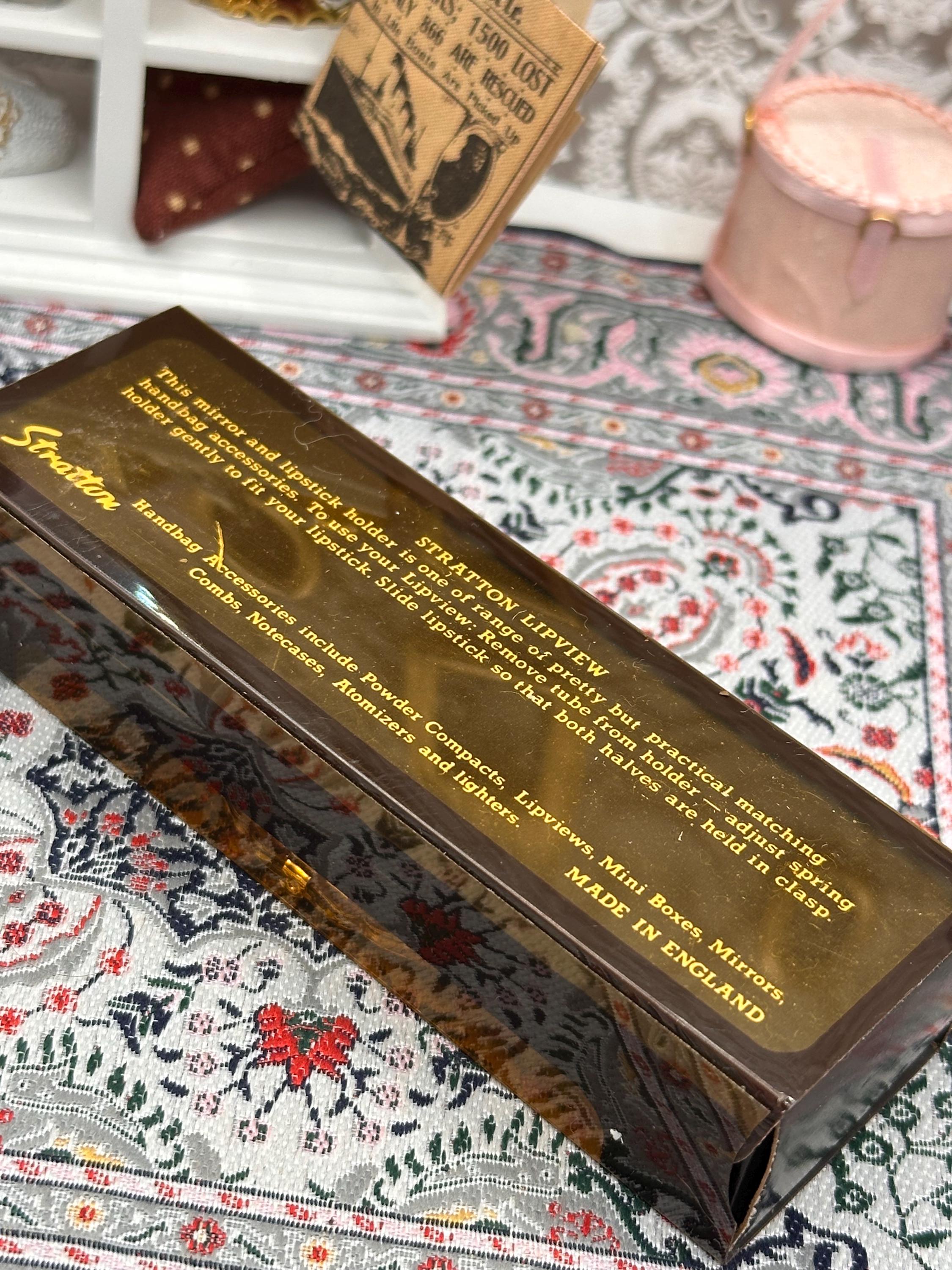 Vintage Stratton Lip View Compact 6cm – Burgundy & White Enamel – Original Box – c.1950s