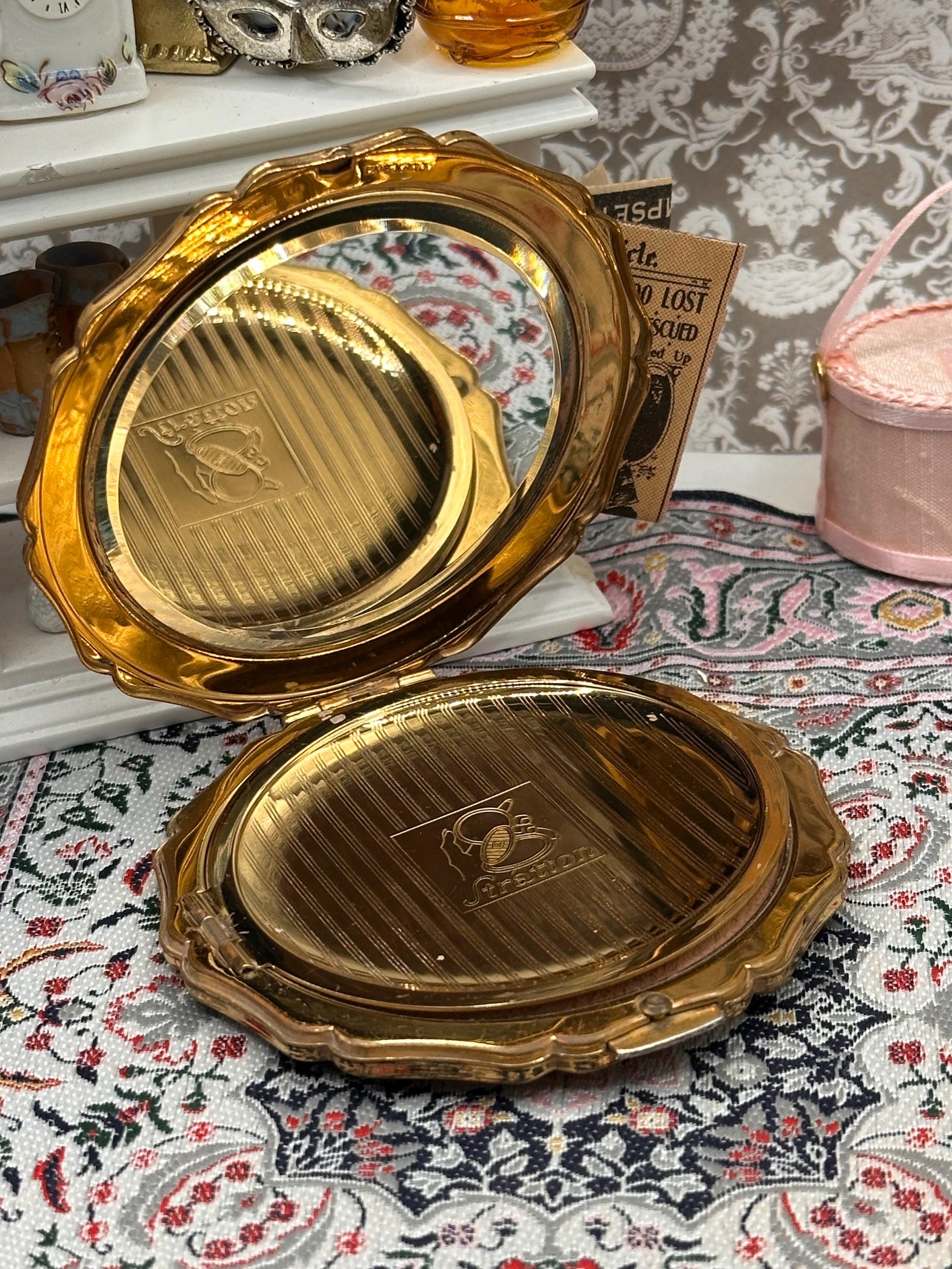 Vintage Stratton Houses of Parliament Powder Compact – Cream Enamel – London Souvenir – c.1950s
