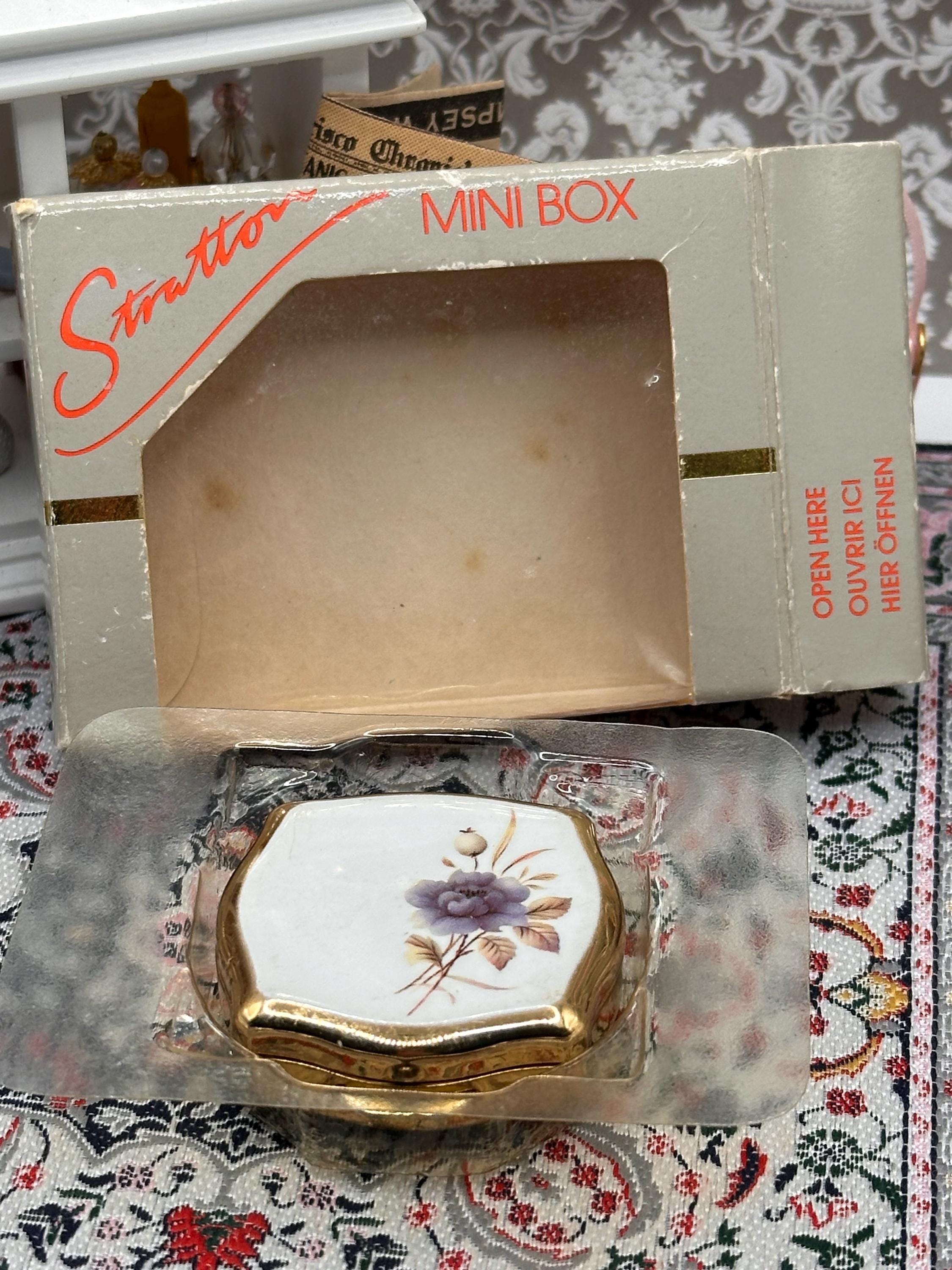 Vintage Stratton Mini Pill Box – Floral Ceramic Lid – Gold Tone – With Original Box