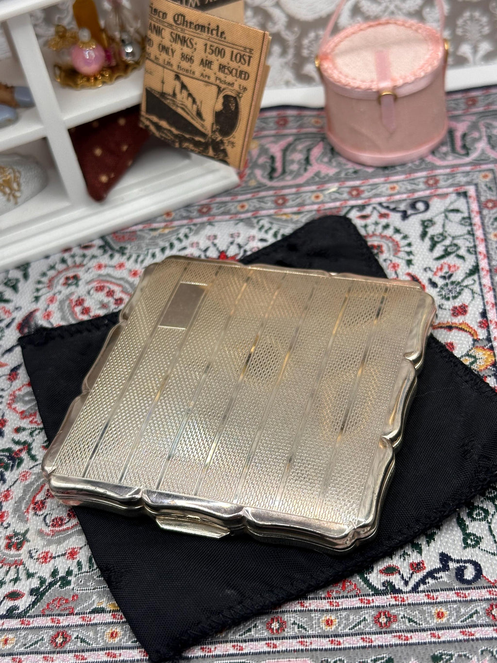 Vintage Stratton Powder Compact, Silver Tone Engine Turned, Made in England