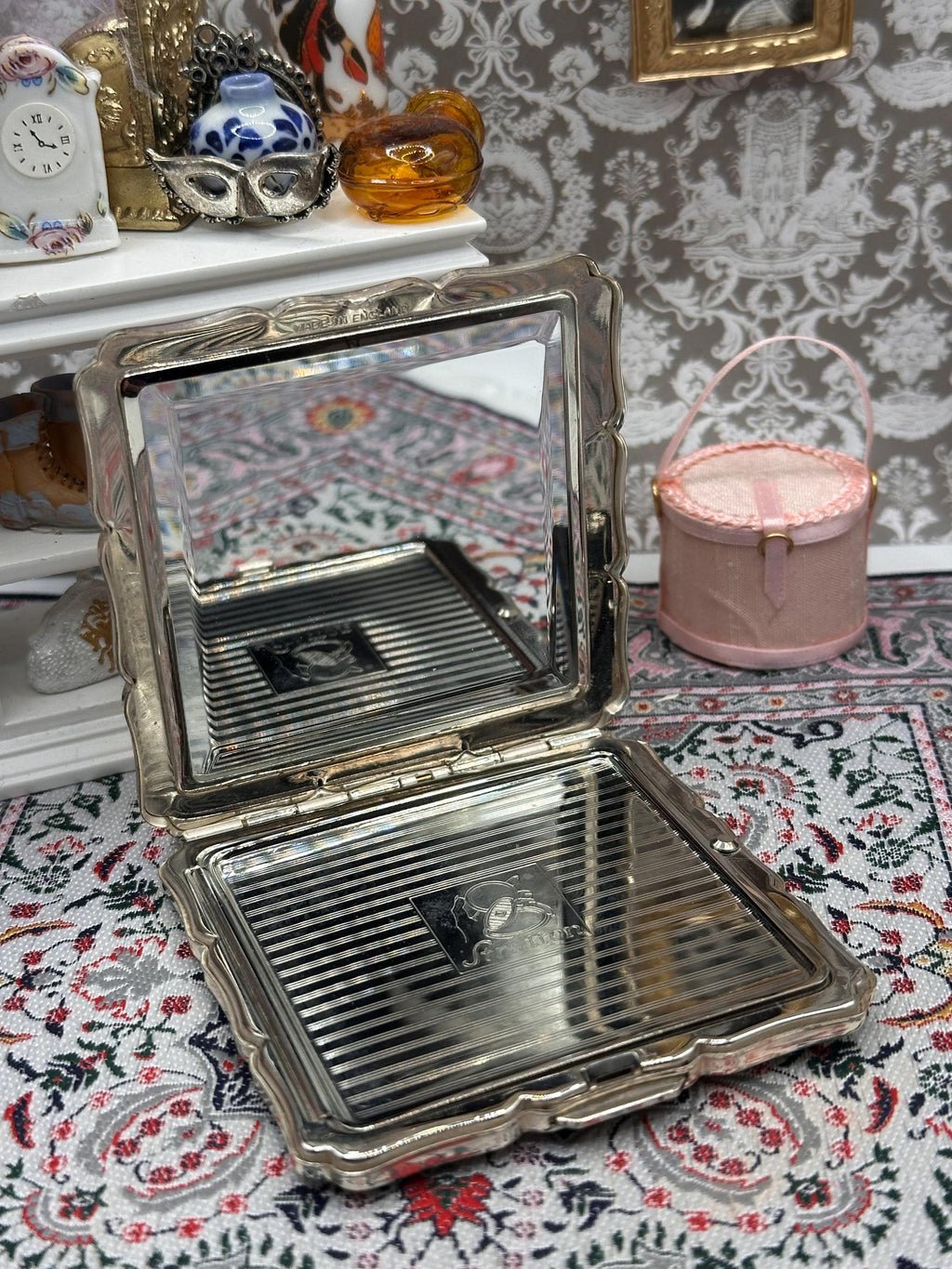 Vintage Stratton Powder Compact, Silver Tone Engine Turned, Made in England