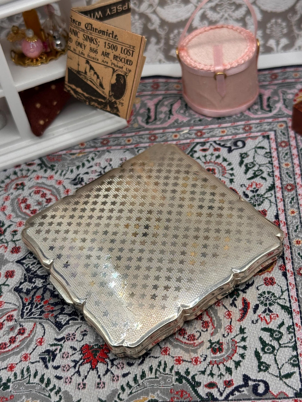 Vintage Stratton Powder Compact, Silver Tone Engine Turned, Made in England