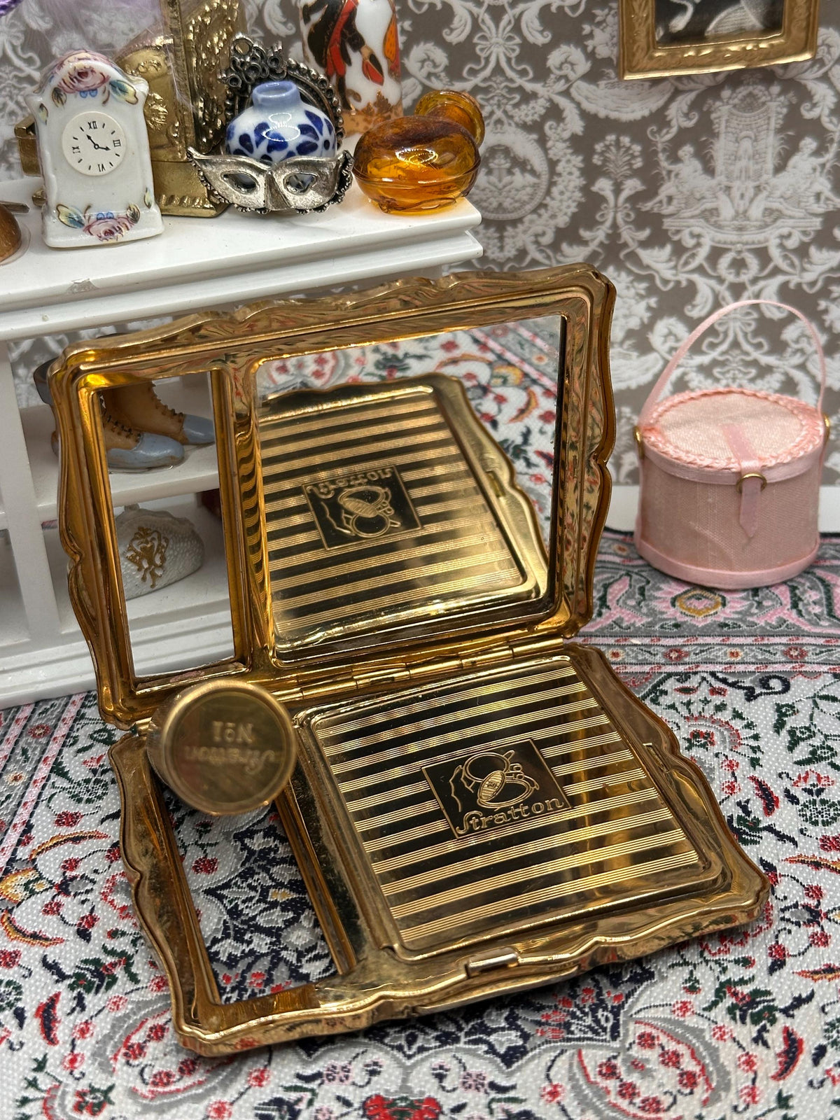 Stratton No.1 Combination Compact with Lipstick Holder – Vintage 1950s Loose Powder Compact