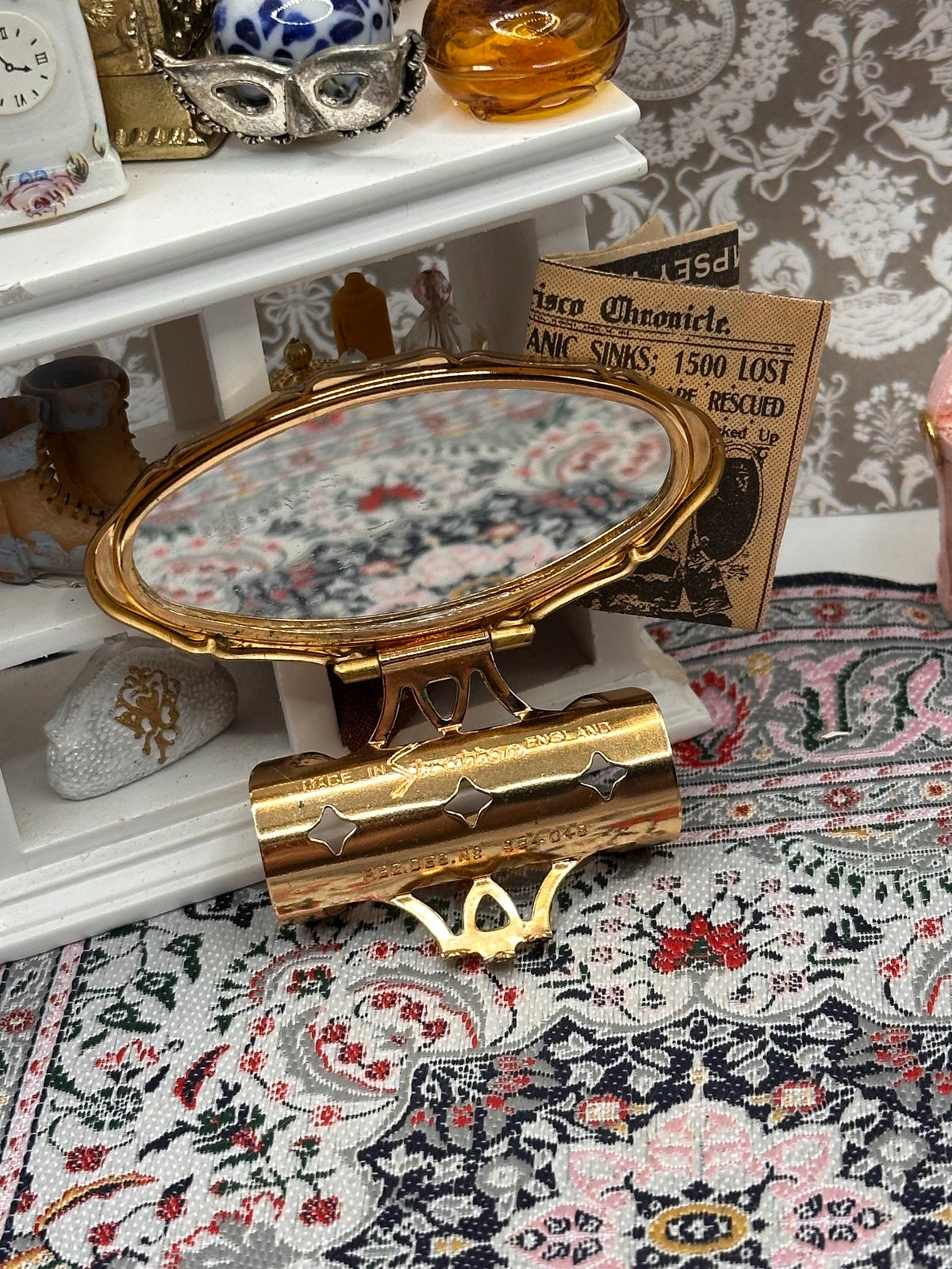 Stratton Lip-View Lipstick Compact – Vintage 1950s Enamel Floral Design – Gold Tone Mirror Lid – 6cm