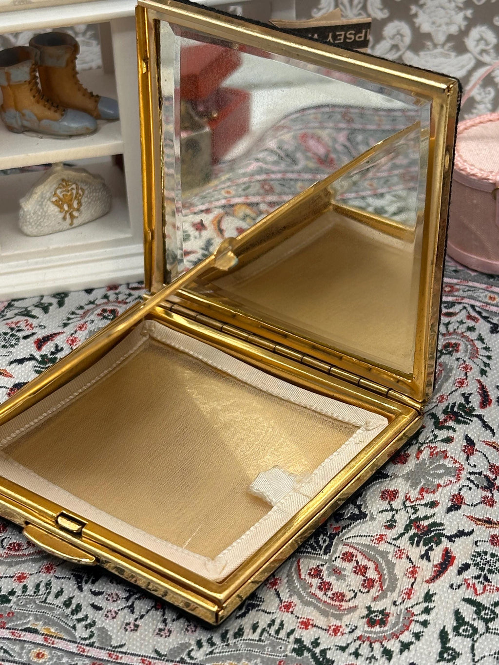 Vintage Petit Point Powder Compact – Floral Embroidery, Gold Tone Mirror – 1950s Evening Bag Size
