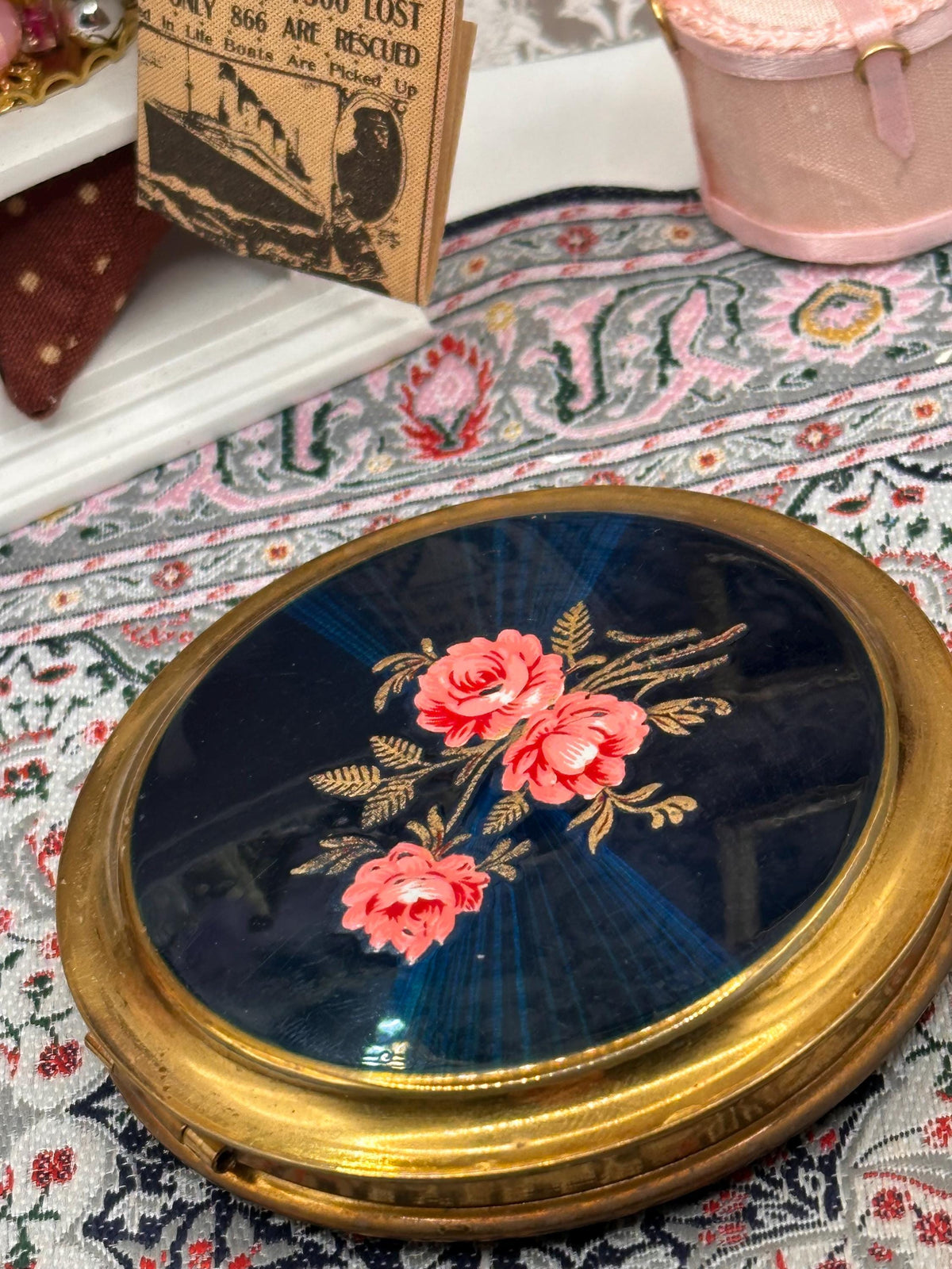 Vintage Mascot Navy Floral Enamel Powder Compact, Mid-Century Vanity Item