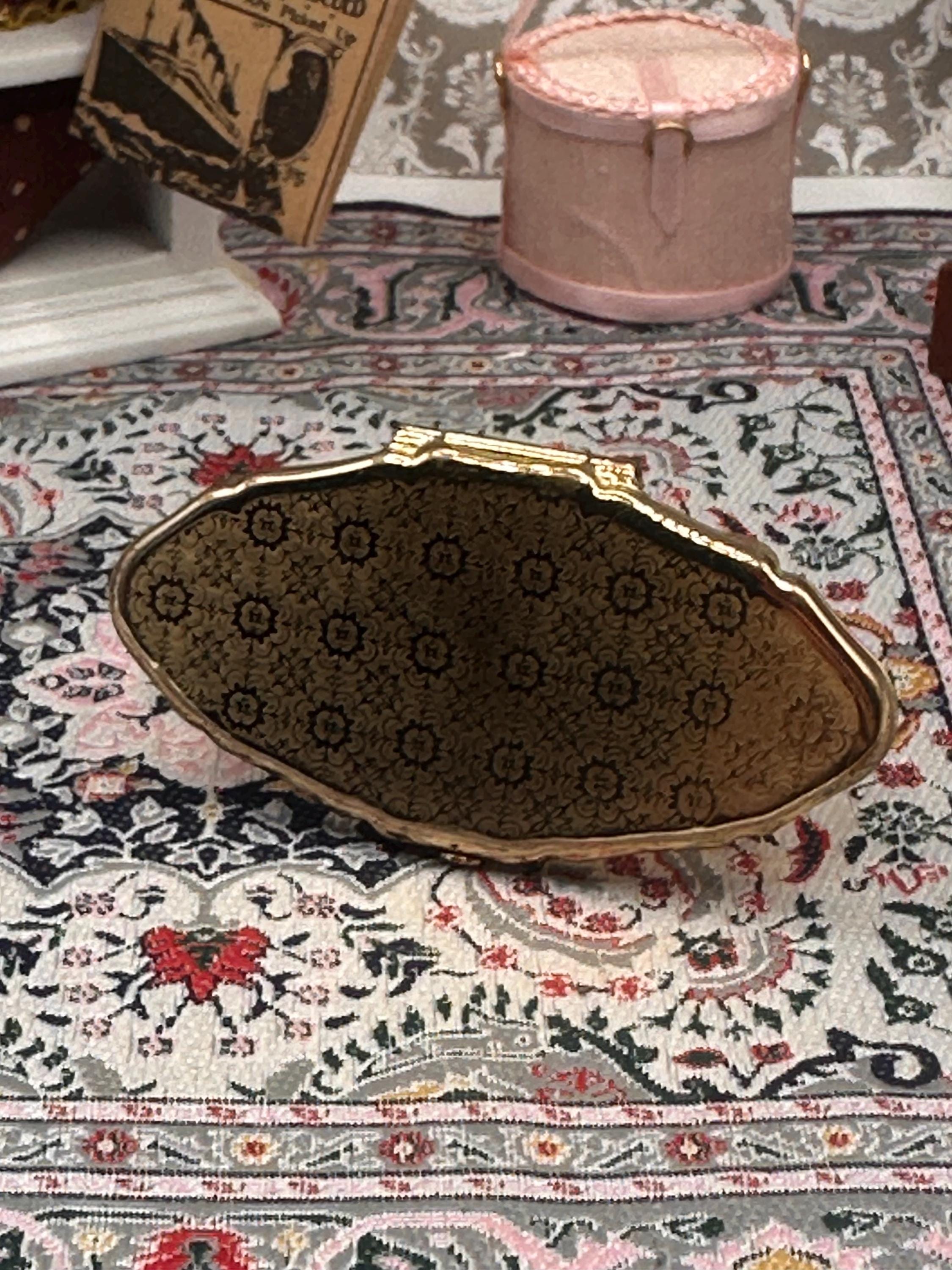 Vintage Stratton Lipview Compact Gold Tone Engine Turned, Mid Century Convertible Compact with mirror
