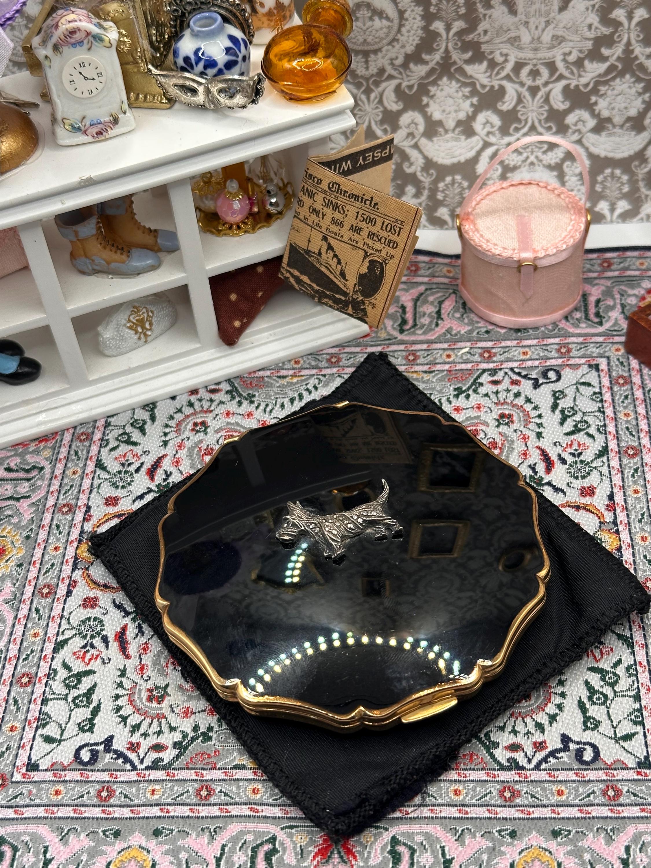 Vintage Stratton Black Enamel Terrier Powder Compact – Diamanté Dog Motif – Heavy Gilt Interior