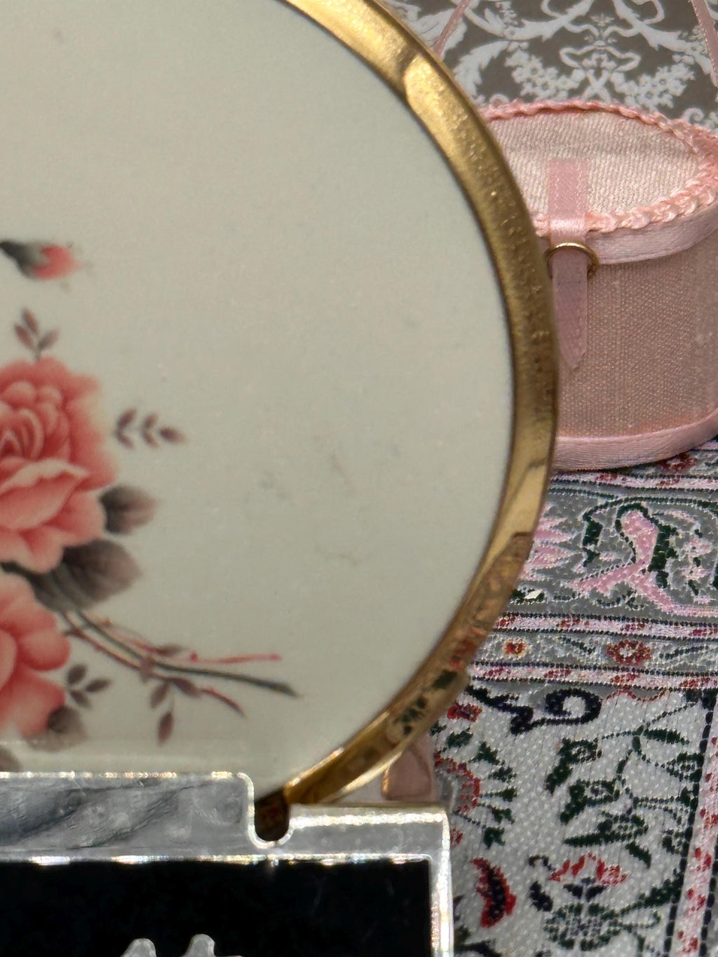 Vintage Stratton Powder Compact, Pink Rose Floral Design, Gold Tone, Mirror & Puff, 7.5cm