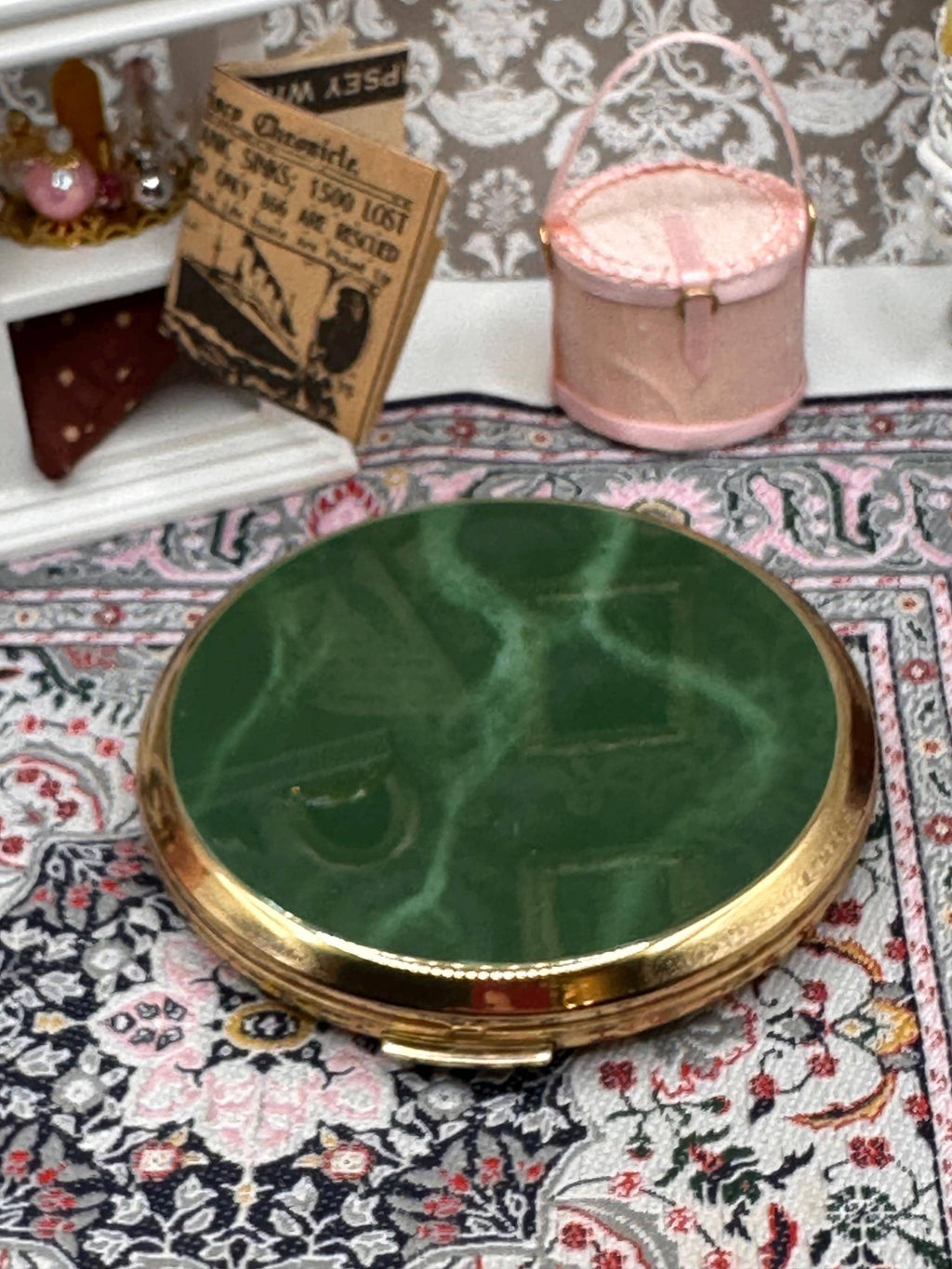 Vintage Stratton Green Enamel Powder Compact, Gold Tone, Mirror & Puff, 7.5cm
