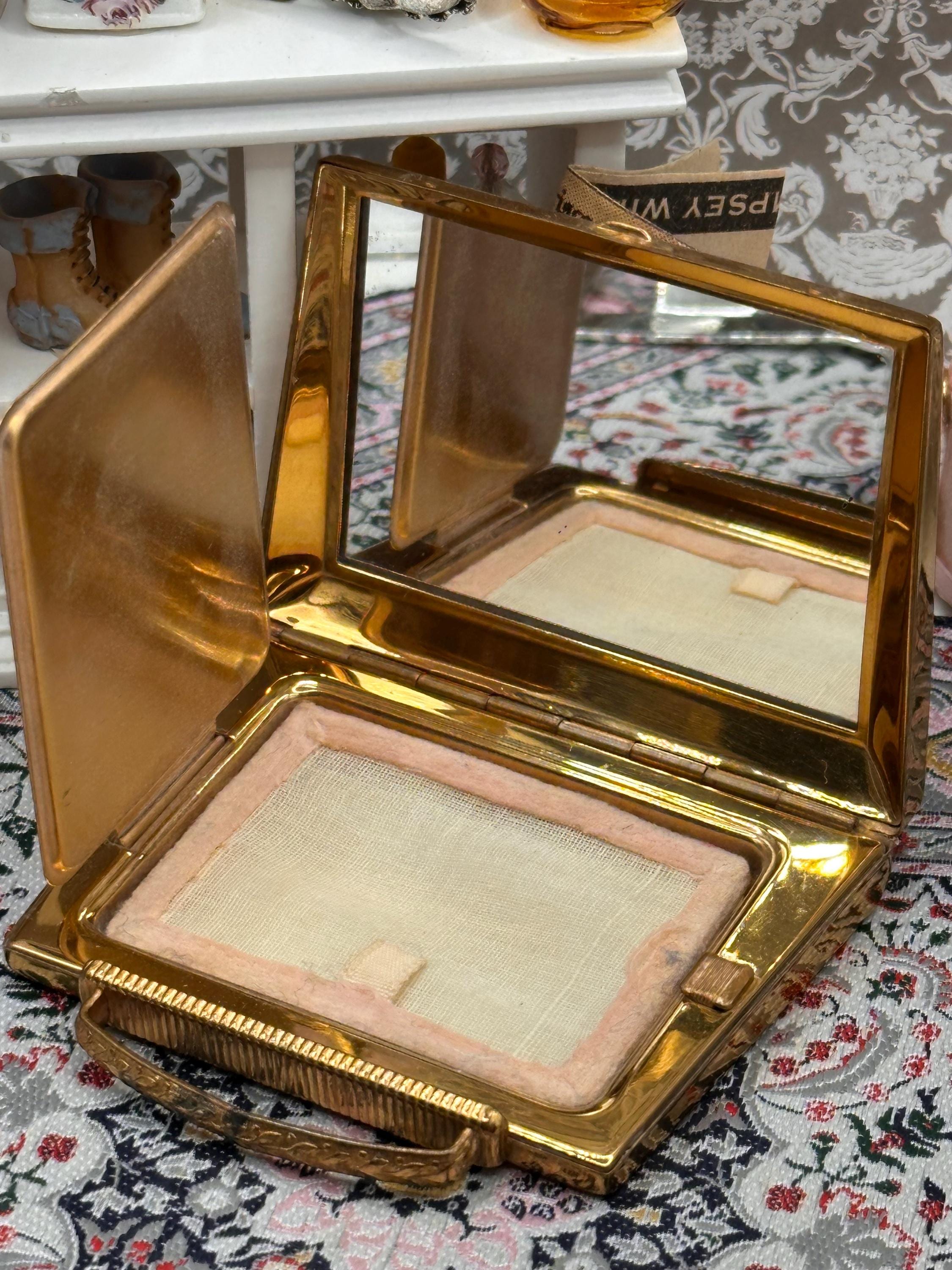 Vintage Mascot Gold Tone Engine Turned Vanity Powder Compact, HandBag Suitcase Style