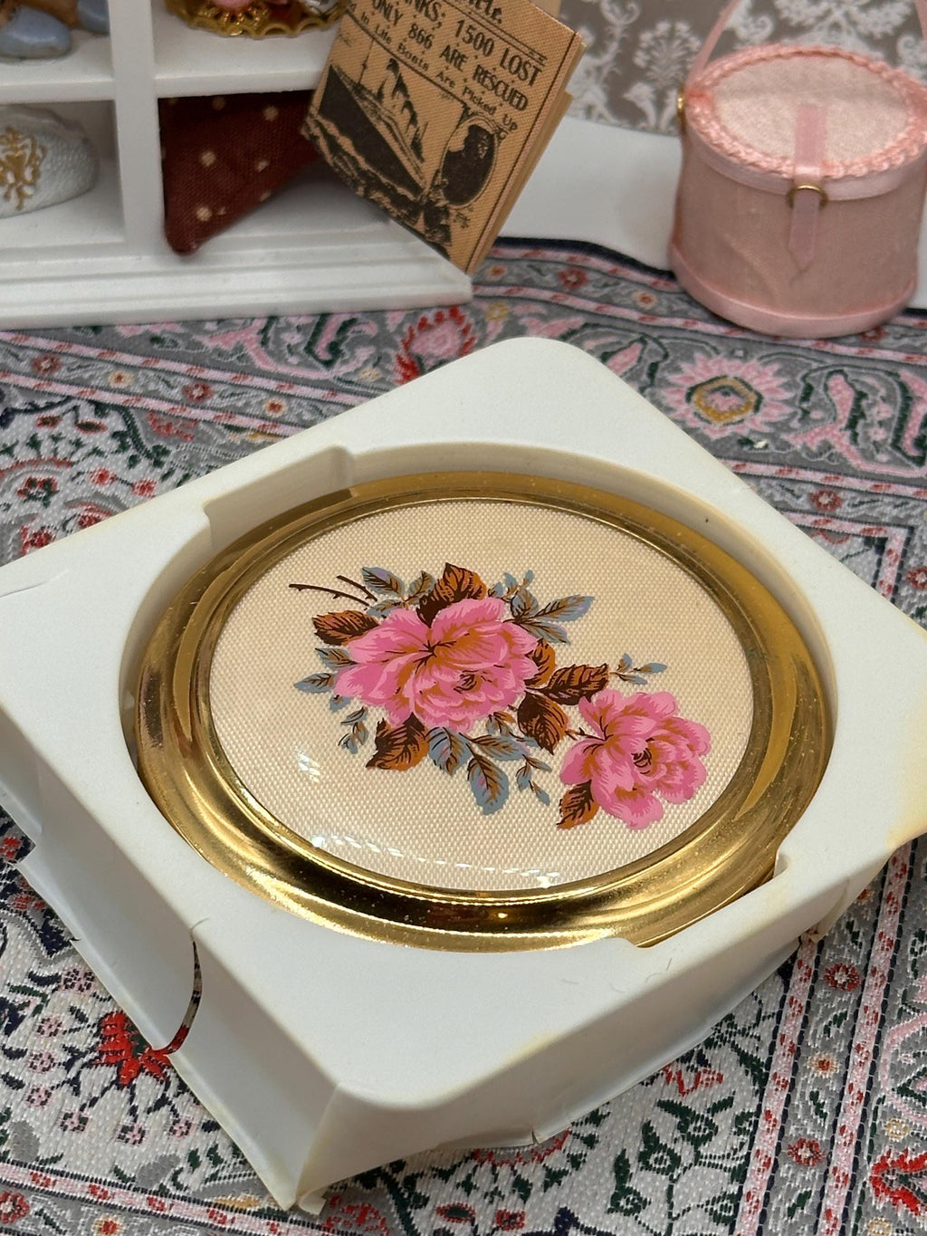 Vintage Mascot Powder Compact 6.5cm Pink Floral Enamel in Original Box with Puff