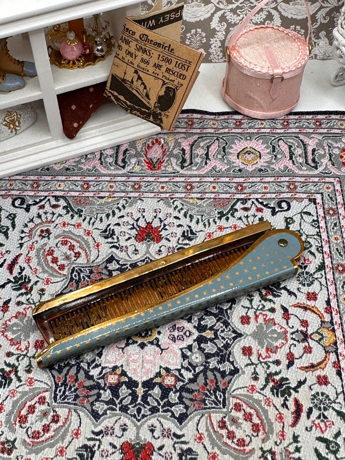 Vintage Mascot Folding Comb 10cm Blue Enamel Star Design Gold Tone Case