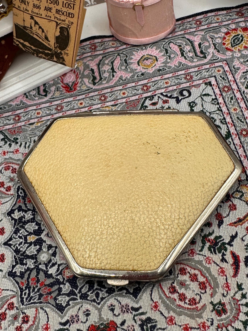 Art Deco Leather Covered Powder Compact, L.F. (Louis Frères), French, 1930s Chrome Frame
