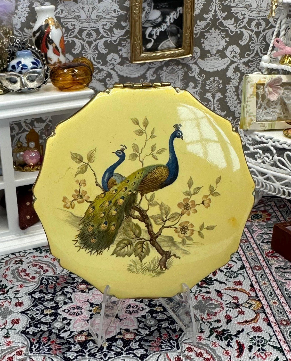 Vintage Kigu Yellow Enamel Powder Compact with Scalloped Gold-Tone Edge Peacock Design